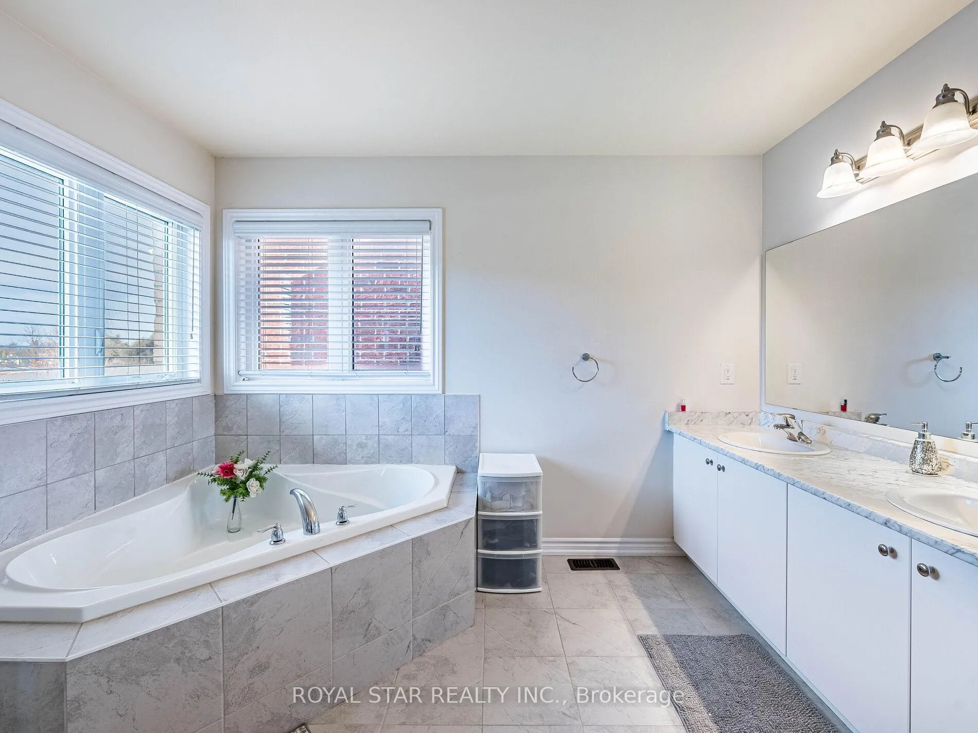 Photo 30 of 178 Newhouse Boulevard, Caledon, Rural Caledon — HOMEH