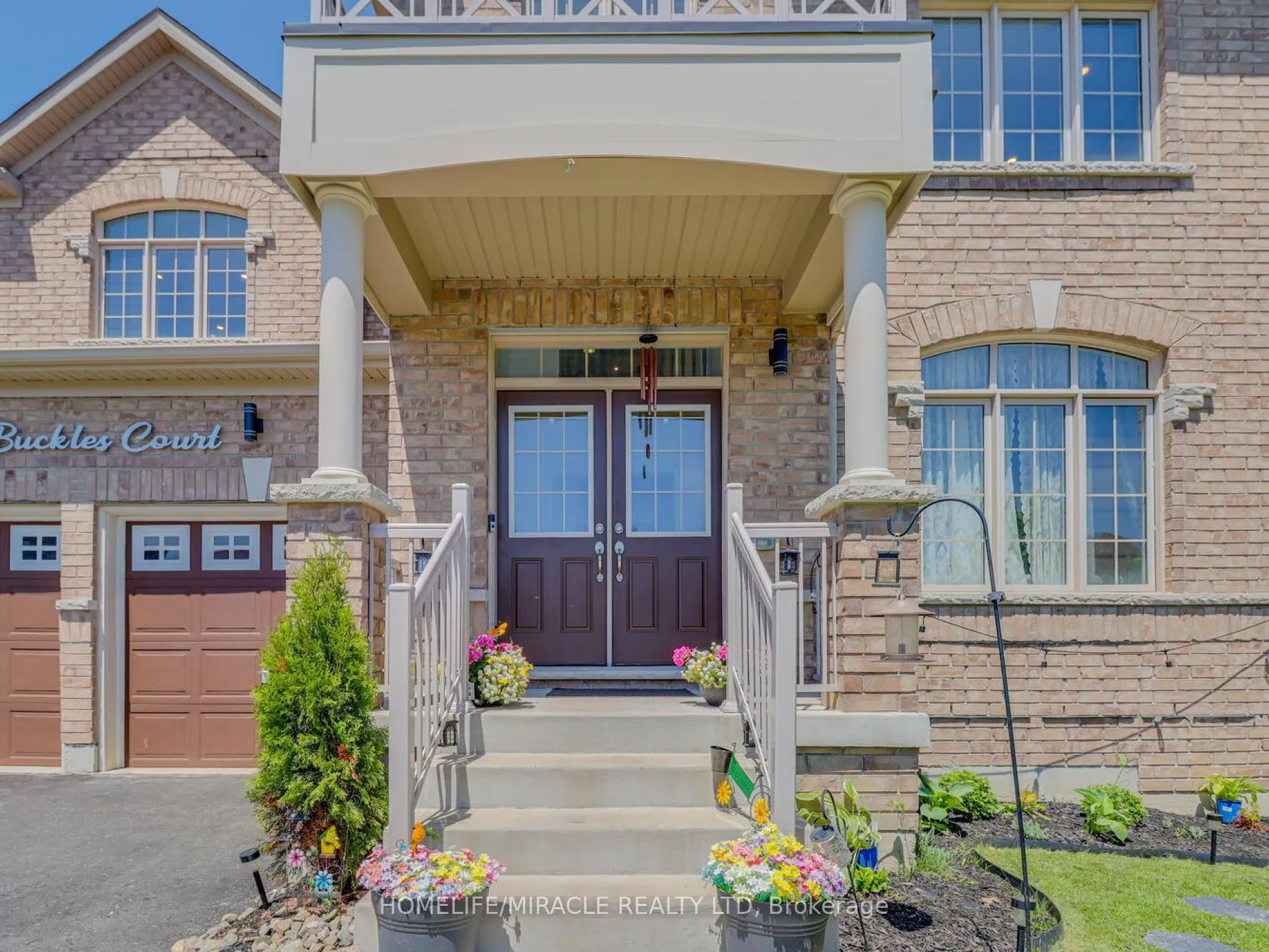 Photo 3 of 10 Buckles Court, Clarington, Newcastle — HOMEH