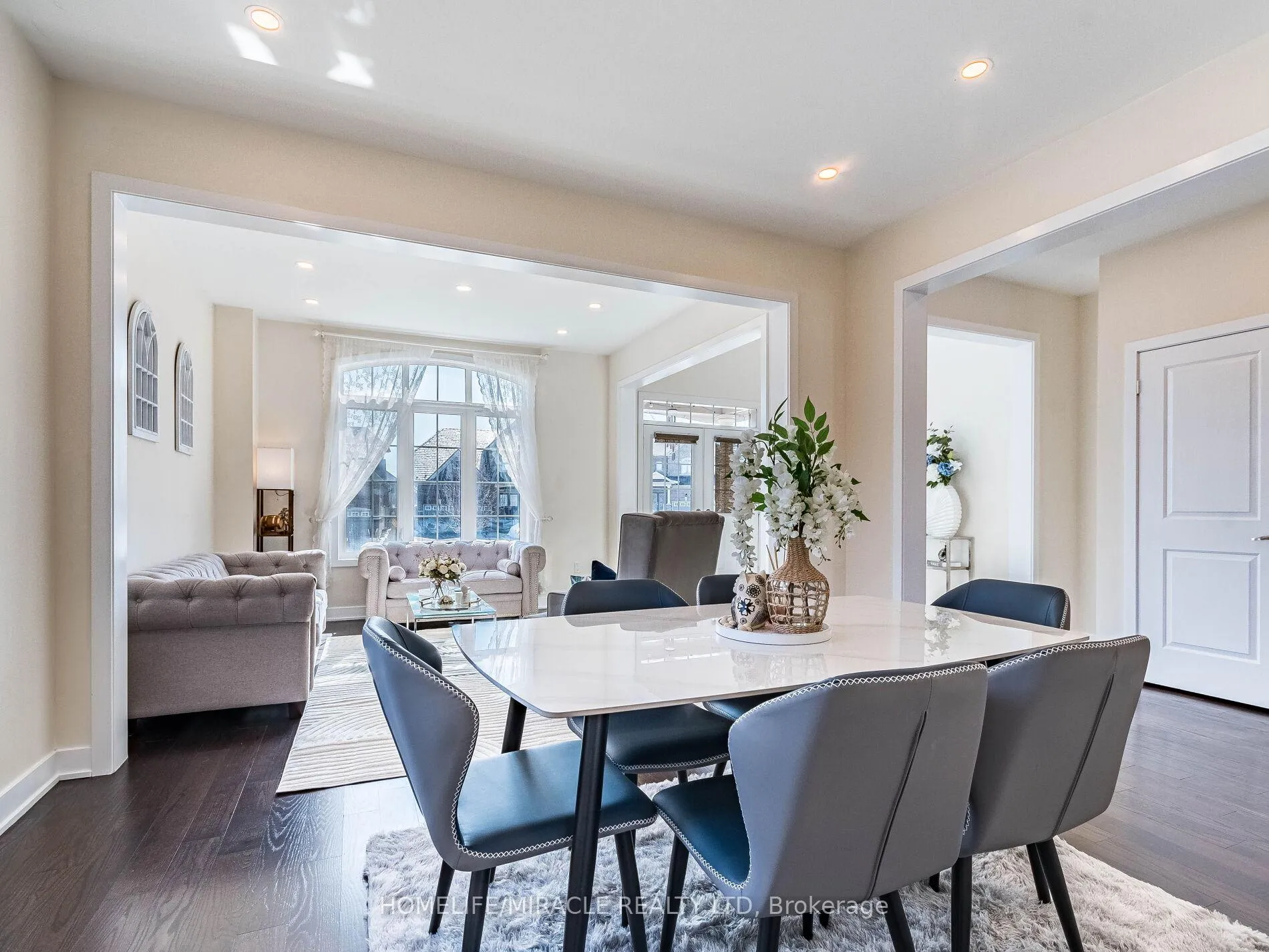 Photo 6 of 10 Buckles Court, Clarington, Newcastle — HOMEH