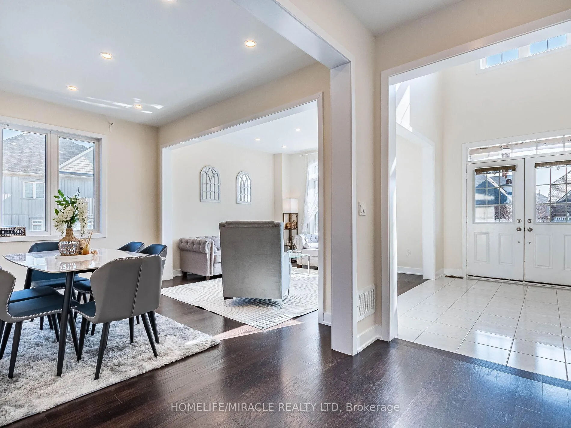 Photo 11 of 10 Buckles Court, Clarington, Newcastle — HOMEH