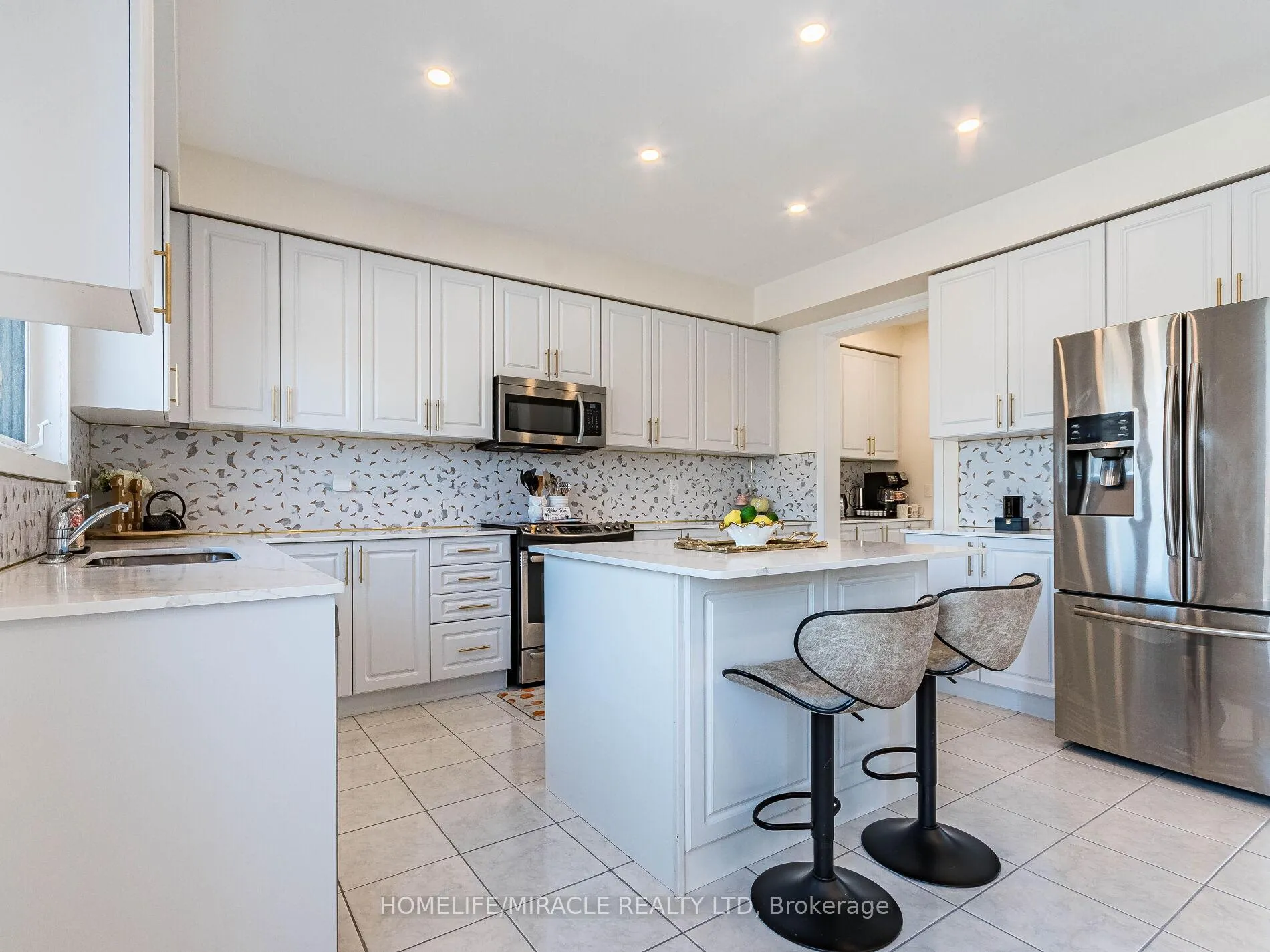 Photo 22 of 10 Buckles Court, Clarington, Newcastle — HOMEH