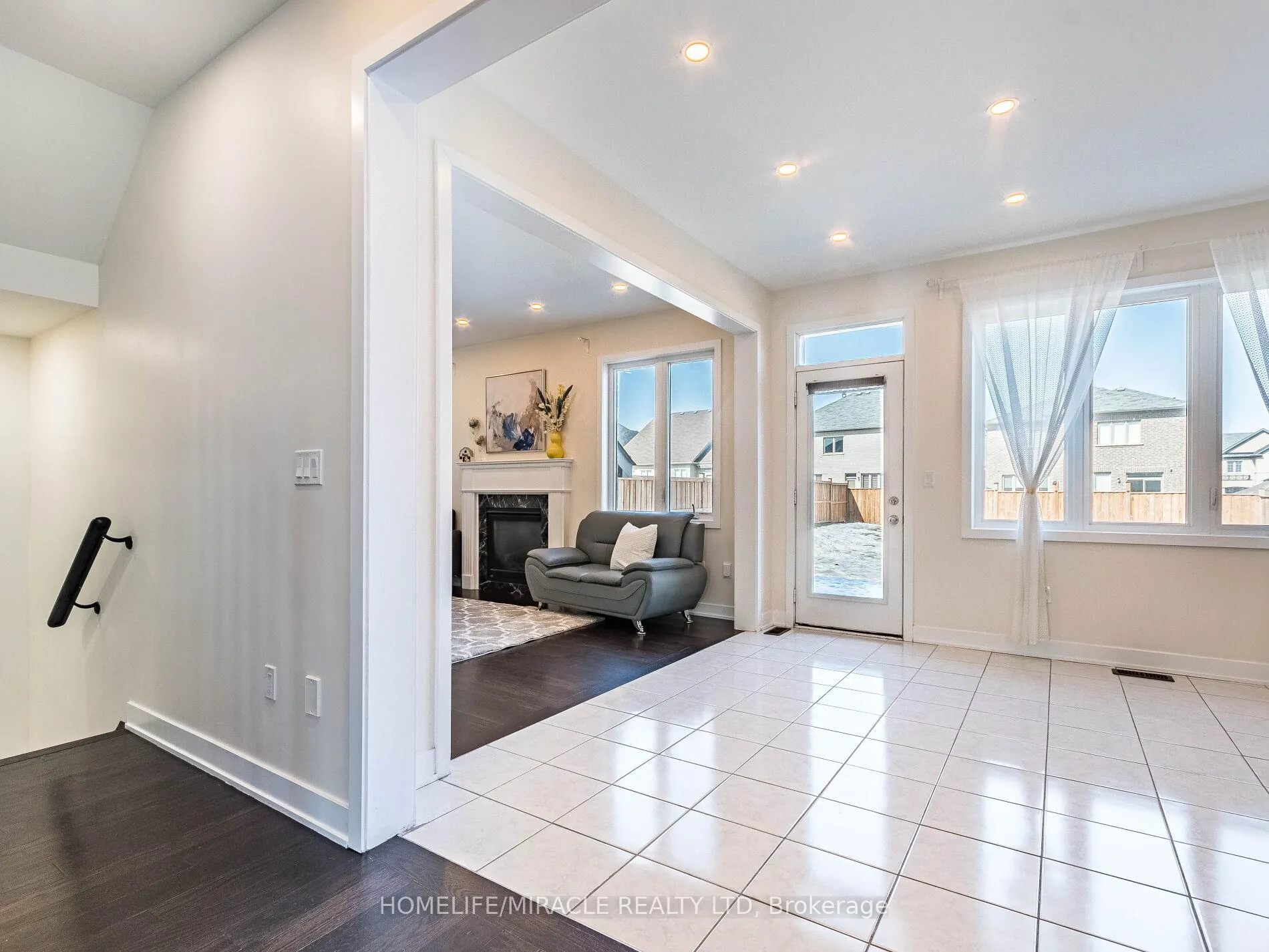 Photo 24 of 10 Buckles Court, Clarington, Newcastle — HOMEH