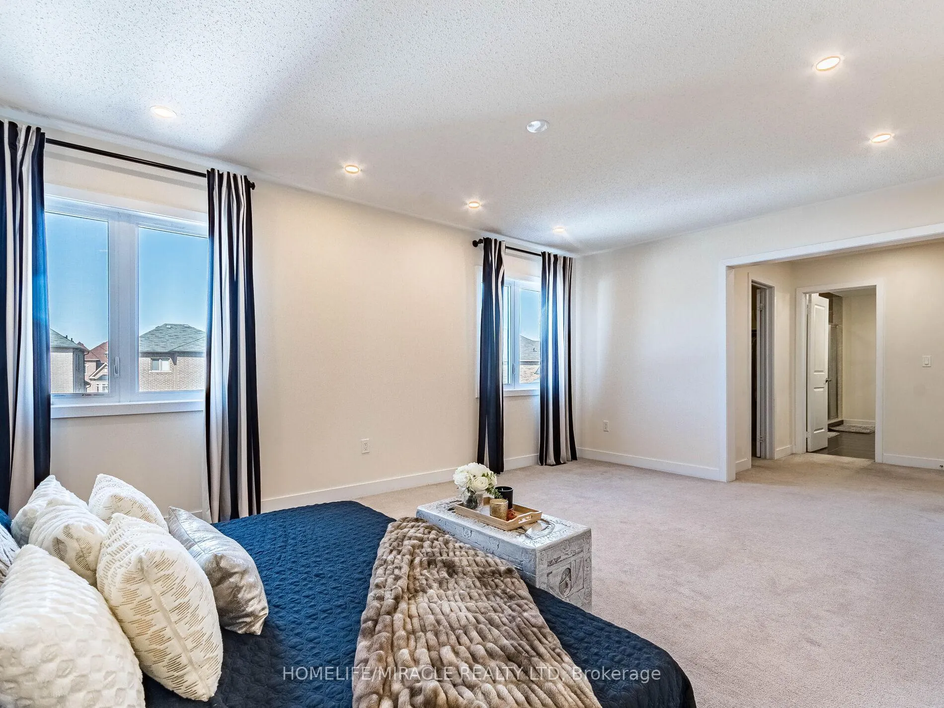 Photo 33 of 10 Buckles Court, Clarington, Newcastle — HOMEH