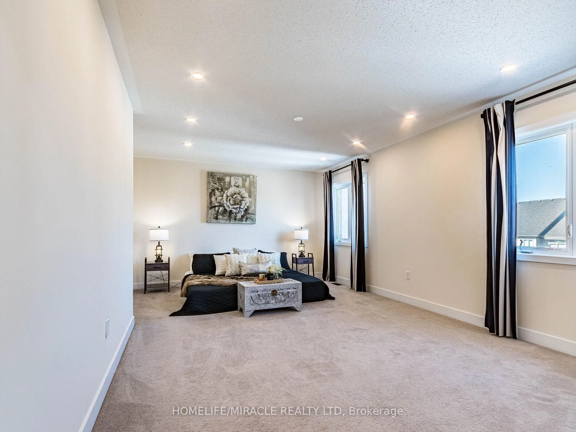 Photo 34 of 10 Buckles Court, Clarington, Newcastle — HOMEH