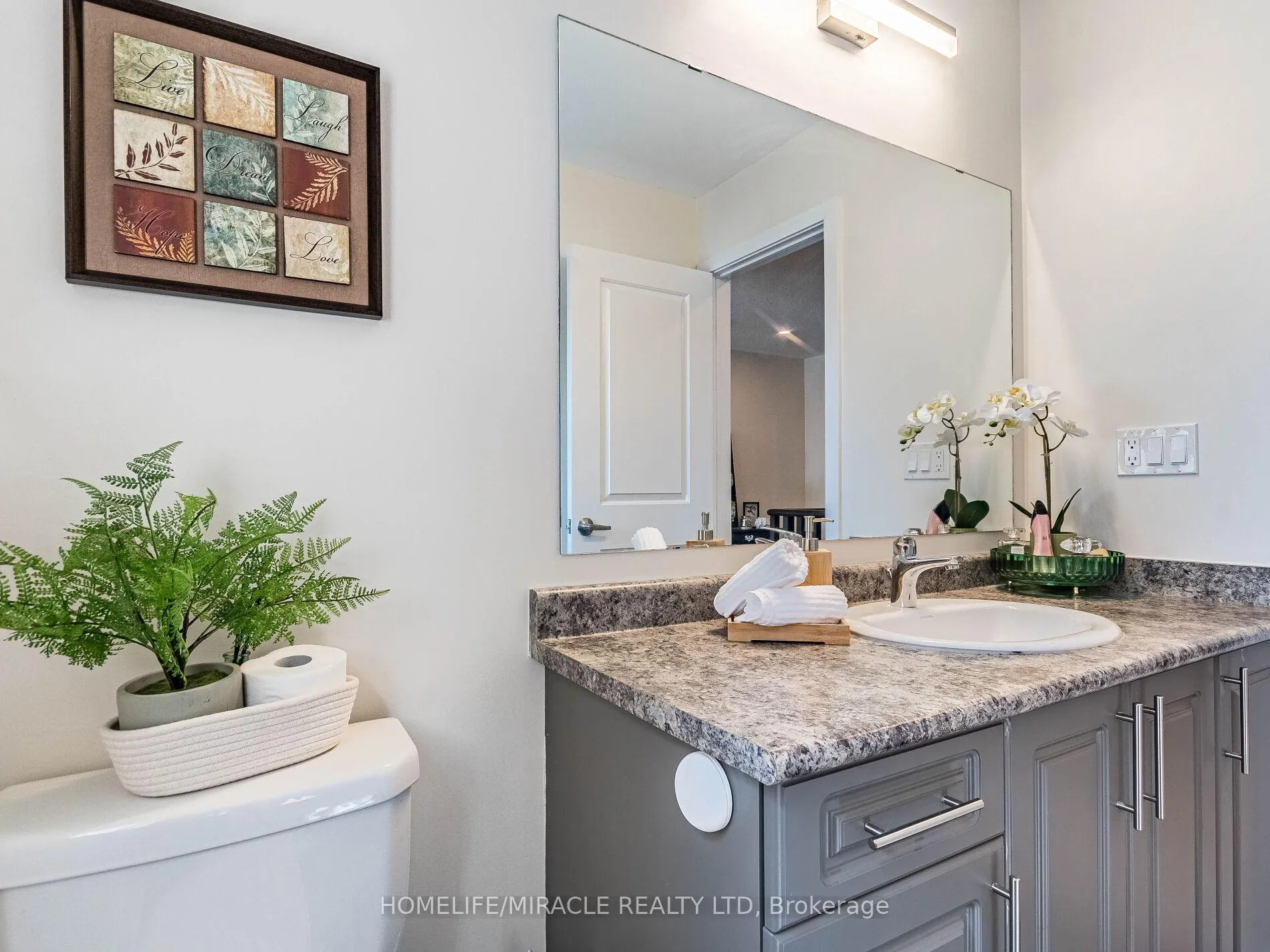Photo 47 of 10 Buckles Court, Clarington, Newcastle — HOMEH