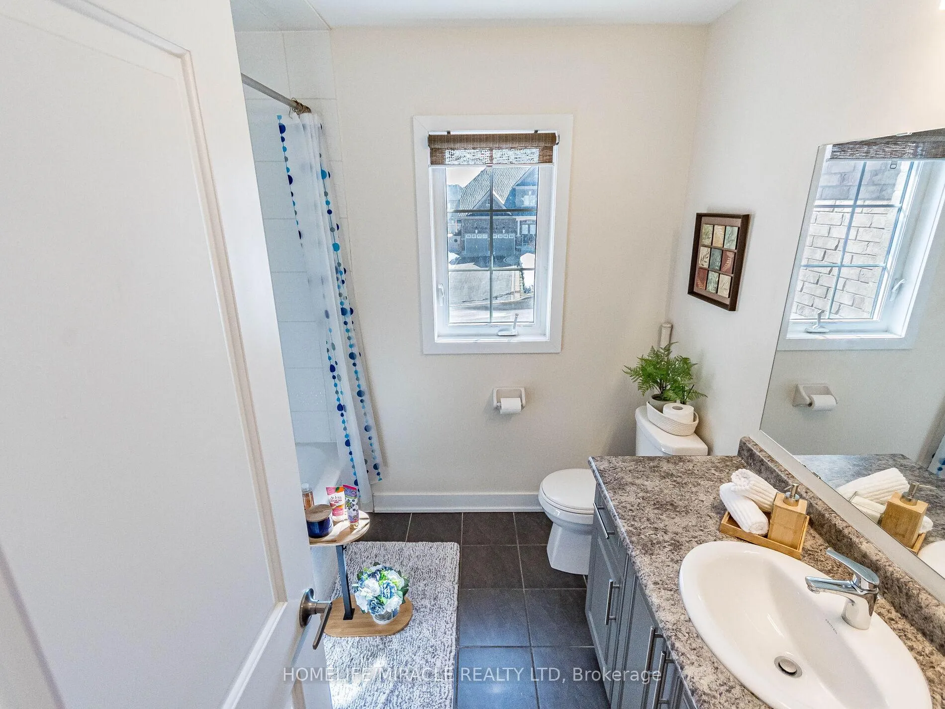 Photo 48 of 10 Buckles Court, Clarington, Newcastle — HOMEH