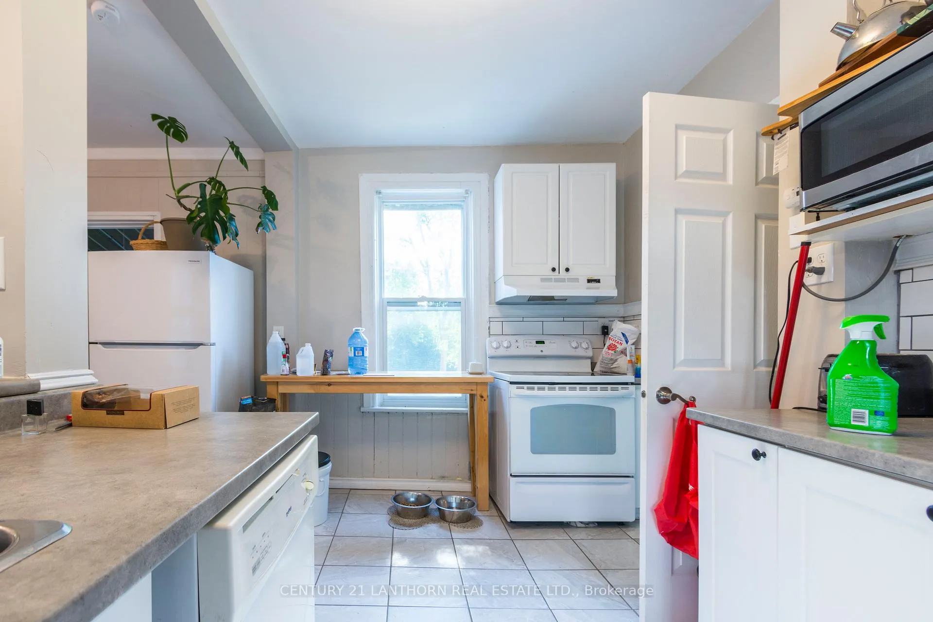 Photo 14 of 53 Crown Street, Quinte West, Trenton Ward — HOMEH
