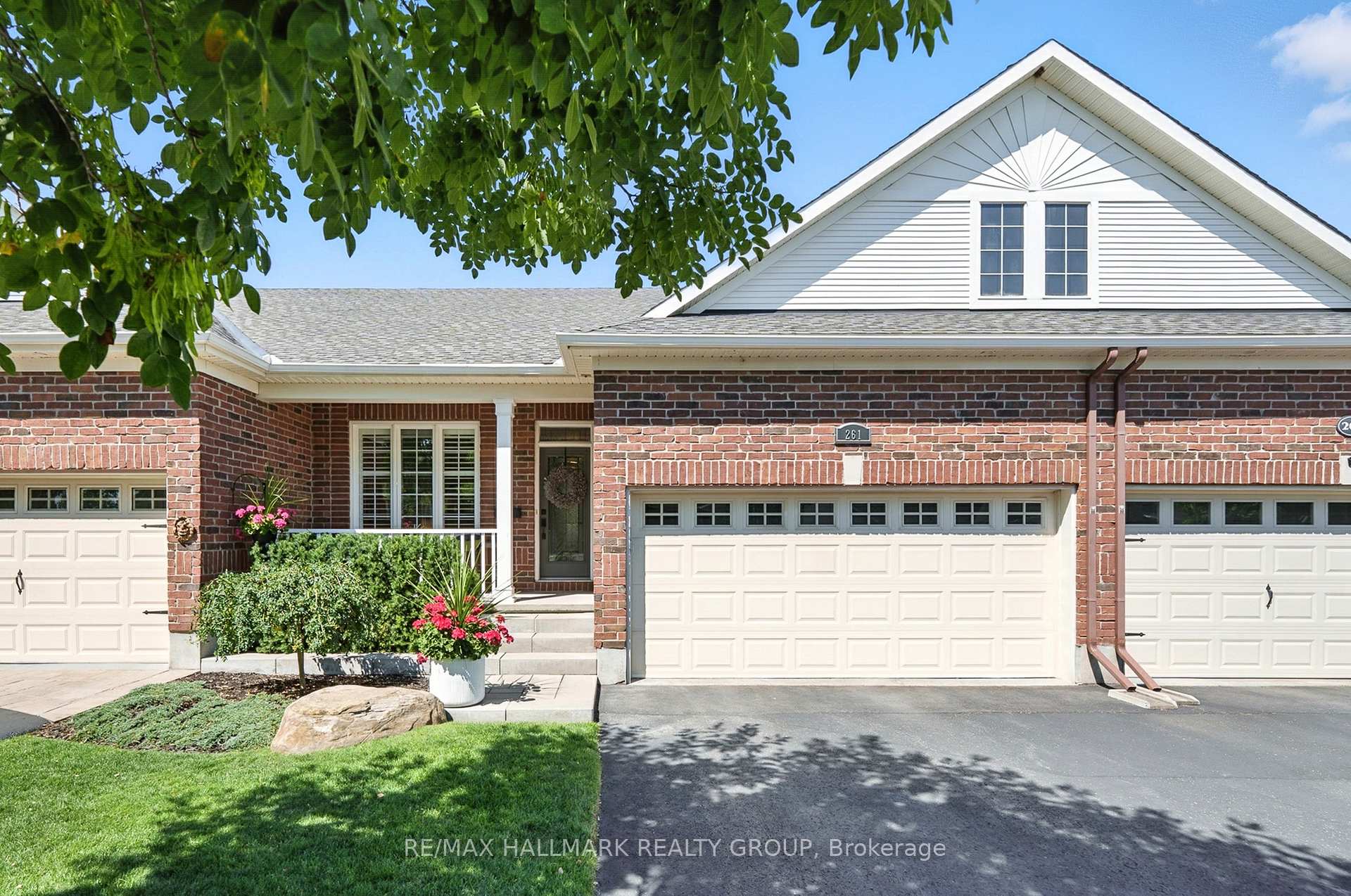 Photo 1 of 261 Cairnsmore Circle, Ottawa, Barrhaven - Stonebridge — HOMEH