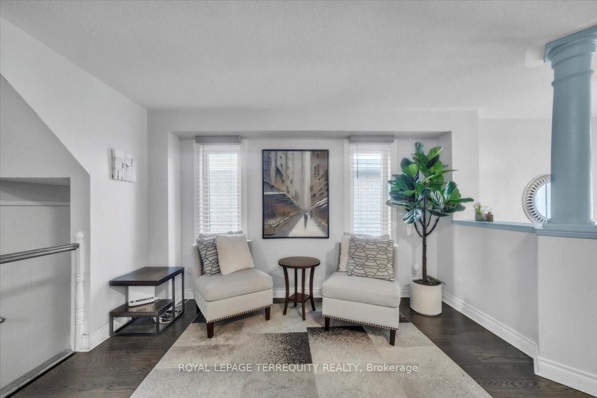 Photo 4 of 117 Wilkins Crescent, Clarington, Courtice — HOMEH