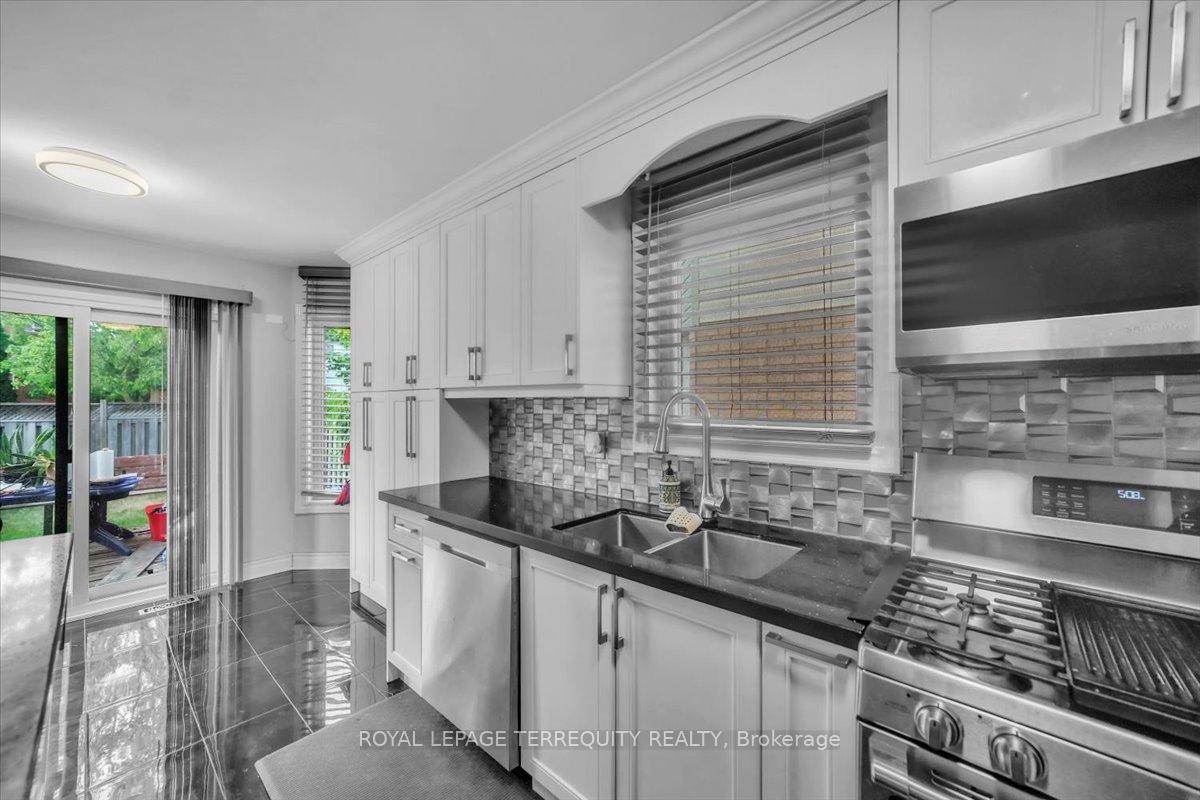 Photo 11 of 117 Wilkins Crescent, Clarington, Courtice — HOMEH