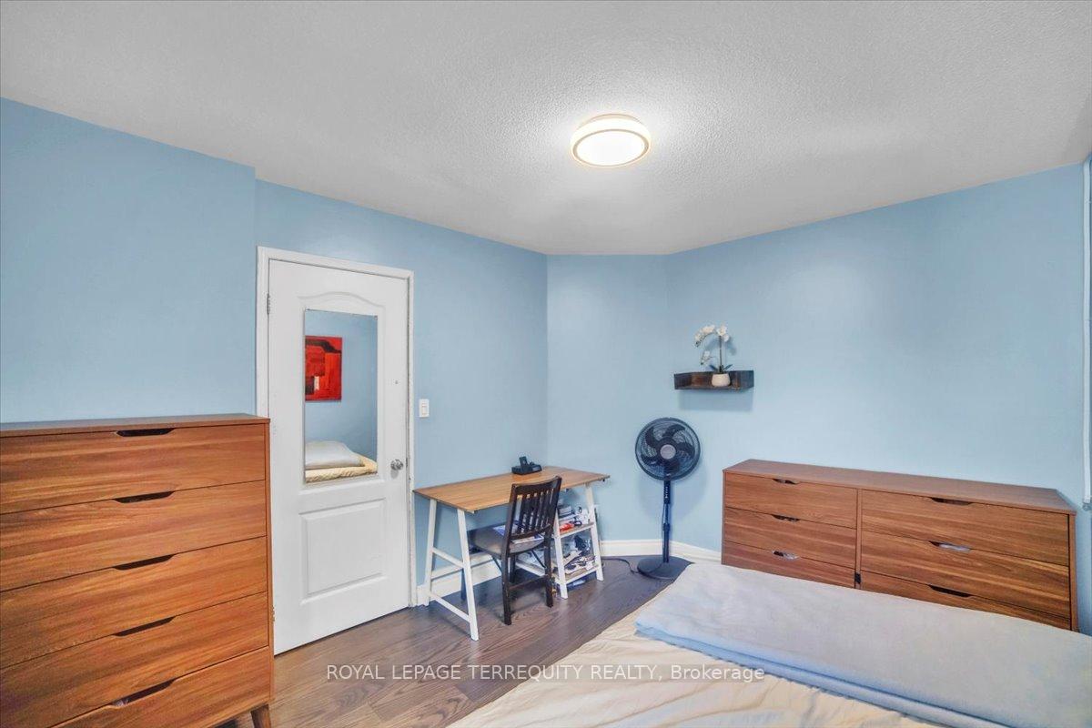 Photo 19 of 117 Wilkins Crescent, Clarington, Courtice — HOMEH