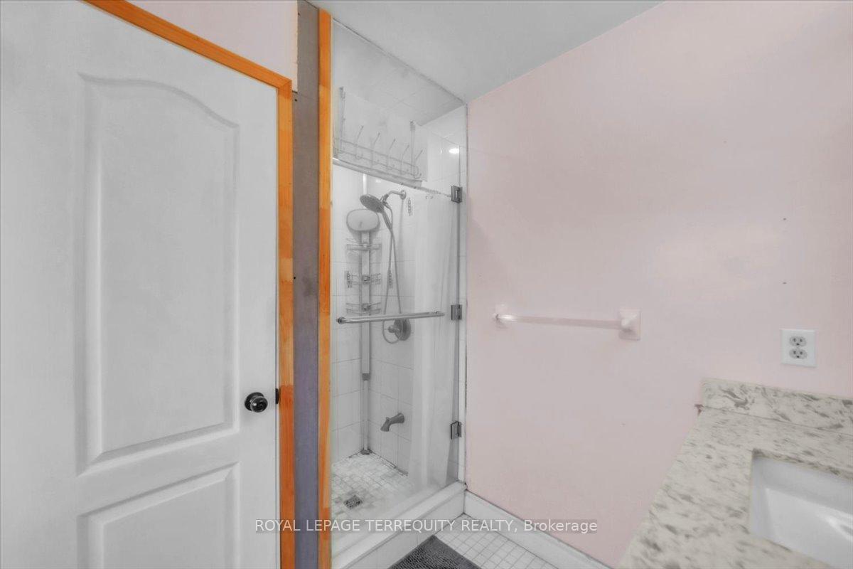 Photo 25 of 117 Wilkins Crescent, Clarington, Courtice — HOMEH