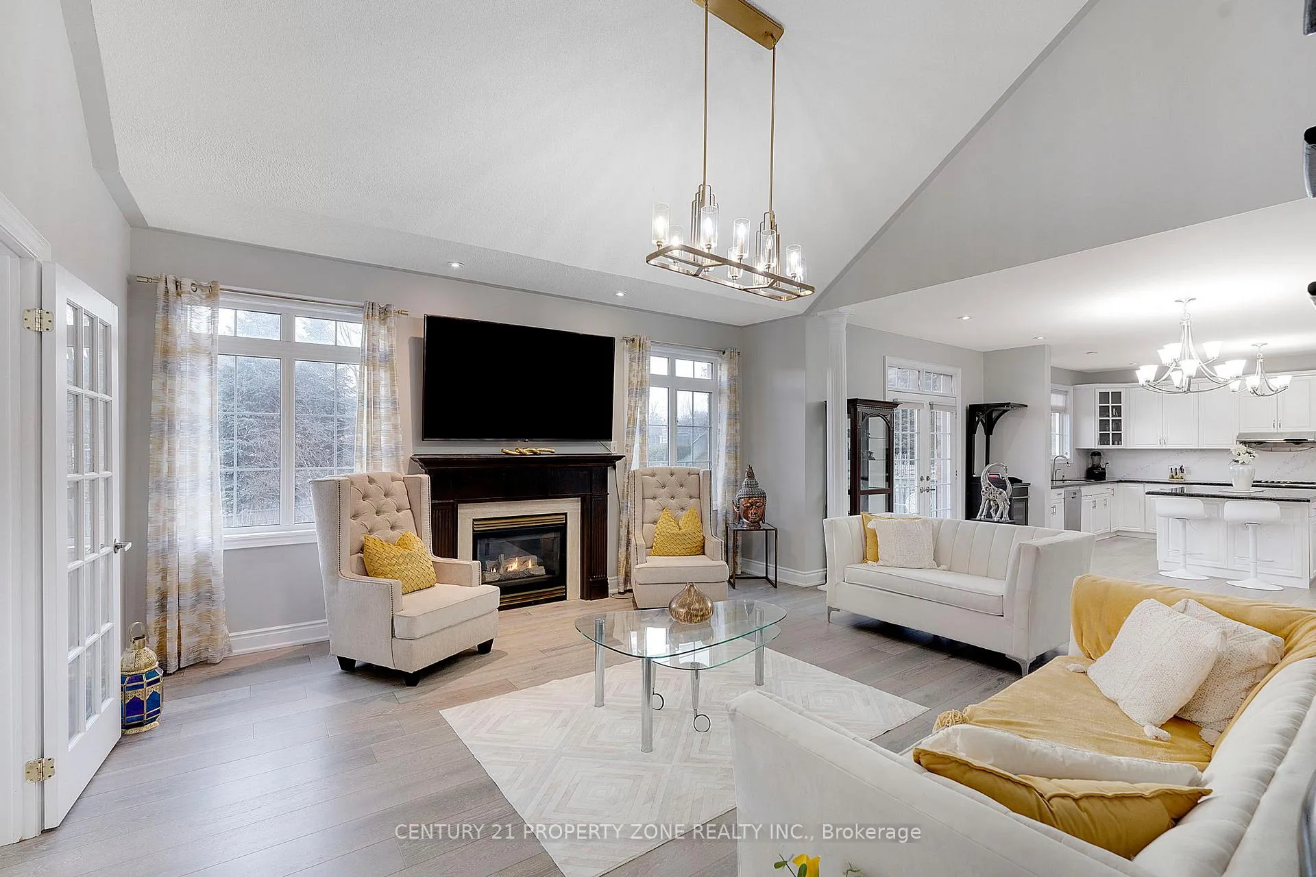 Photo 7 of 4 Champion Court, Brampton, Credit Valley — HOMEH