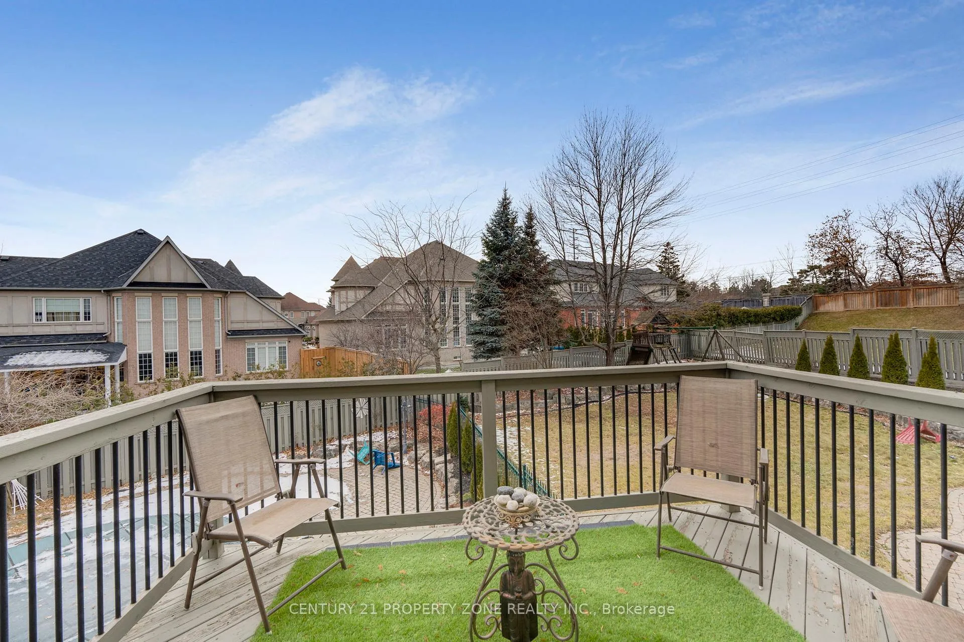 Photo 11 of 4 Champion Court, Brampton, Credit Valley — HOMEH