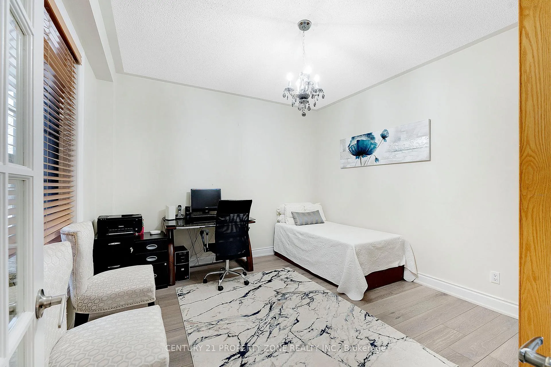 Photo 19 of 4 Champion Court, Brampton, Credit Valley — HOMEH