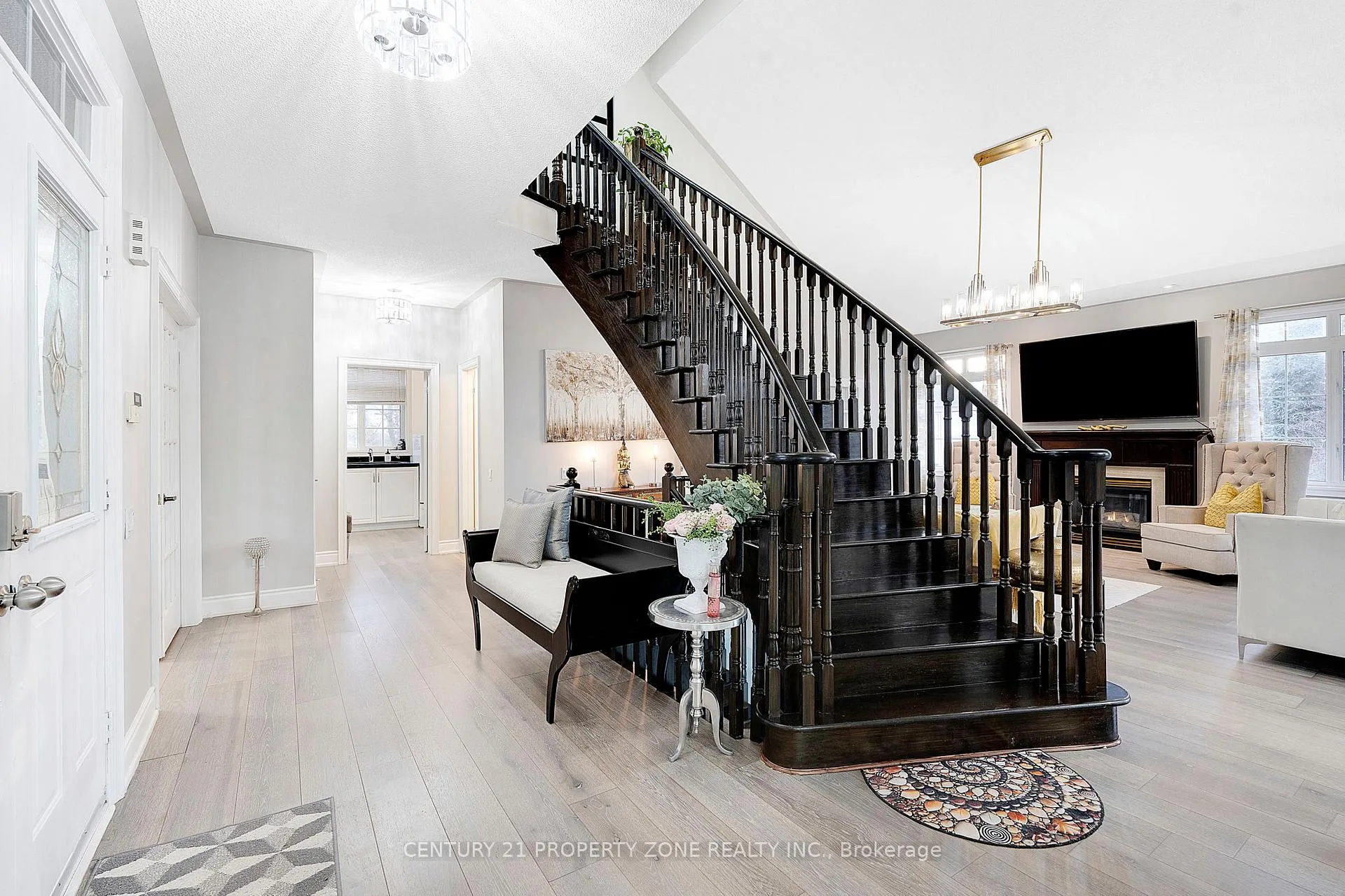Photo 20 of 4 Champion Court, Brampton, Credit Valley — HOMEH