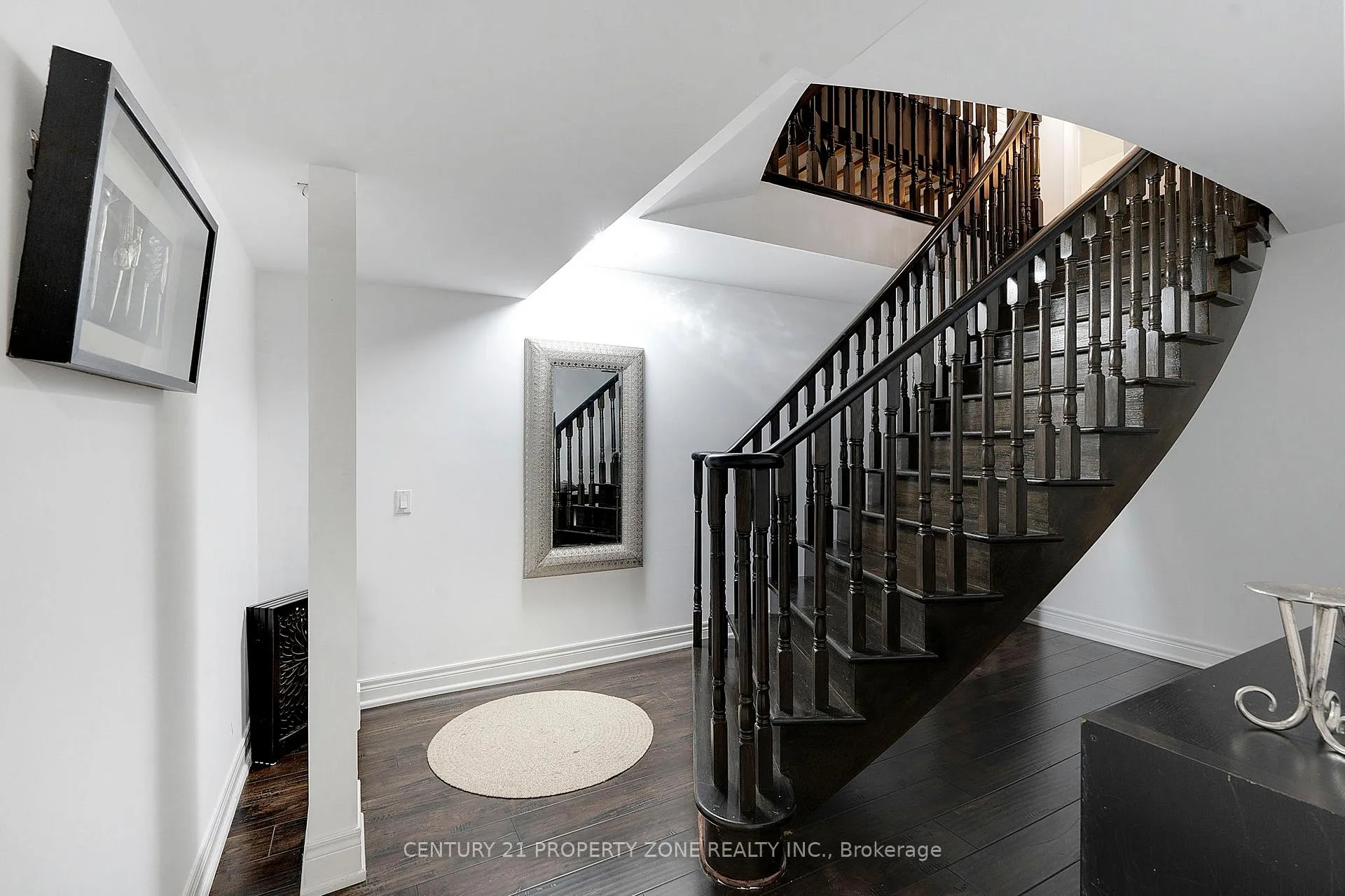 Photo 32 of 4 Champion Court, Brampton, Credit Valley — HOMEH