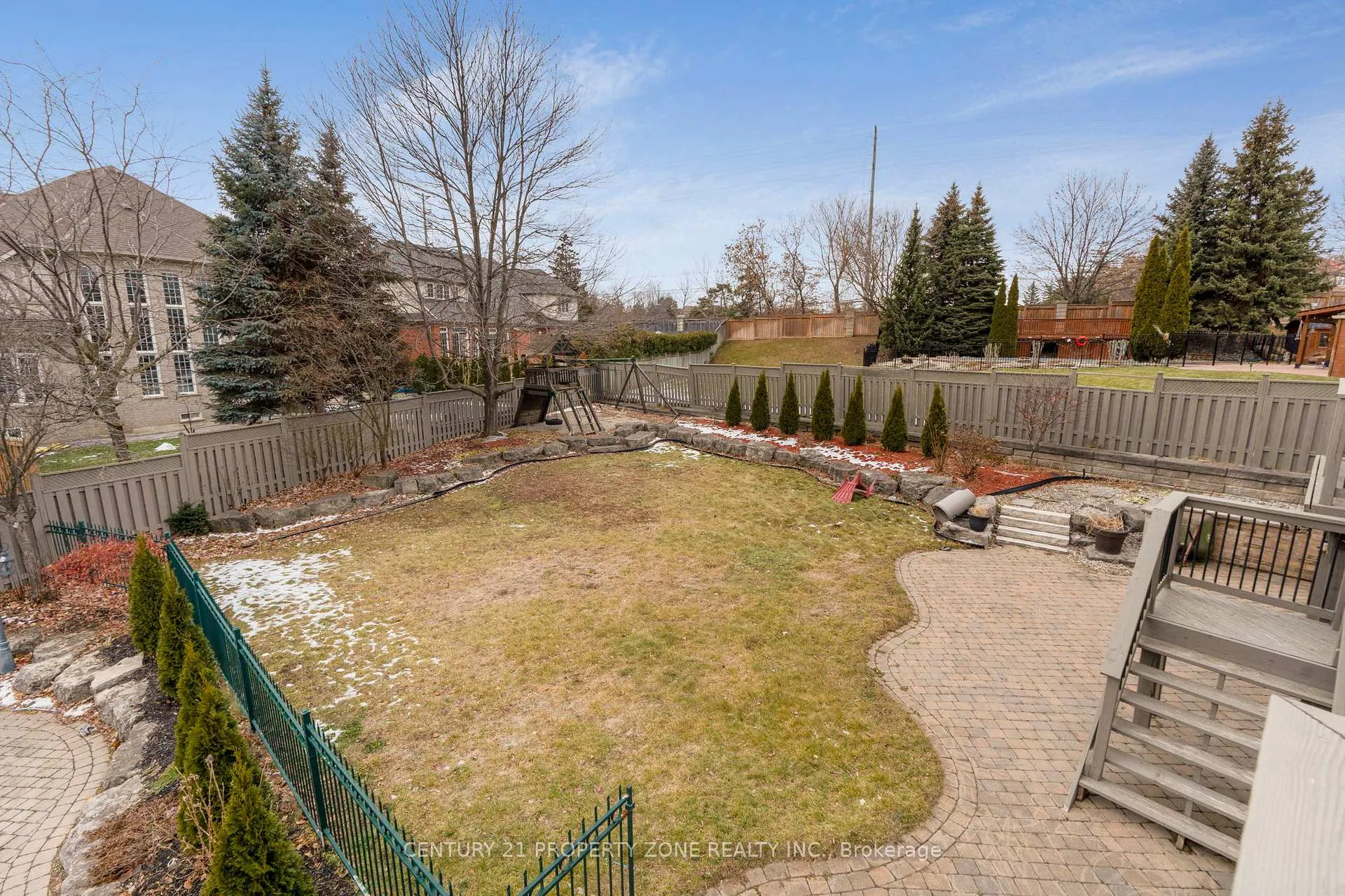 Photo 37 of 4 Champion Court, Brampton, Credit Valley — HOMEH