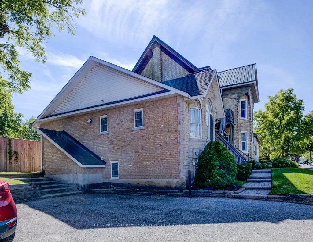 Photo 3 of 62 Dorset Street, Waterloo, Downtown Waterloo — HOMEH