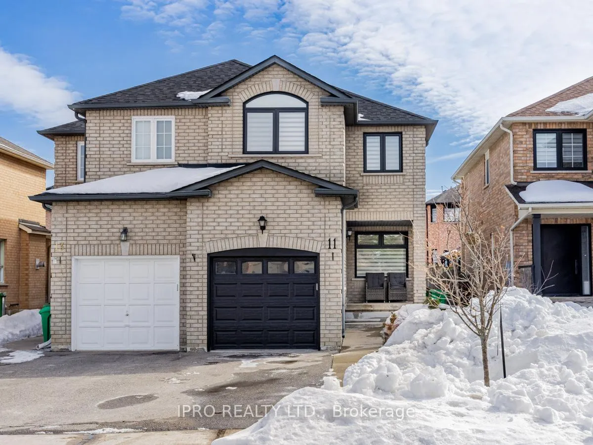 Front of 11 Carriage House Road
