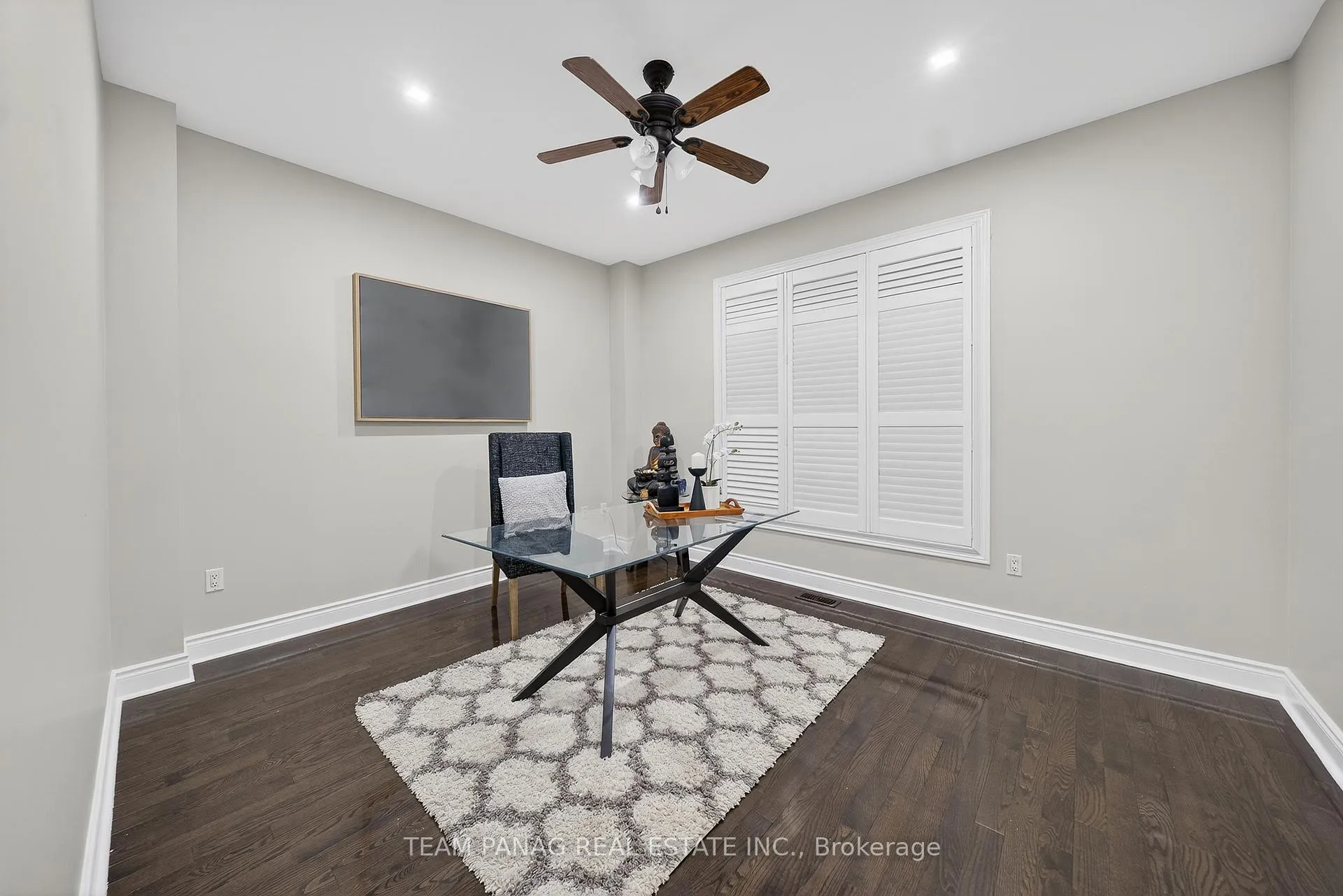 Photo 10 of 2 Belleville Drive, Brampton, Vales of Castlemore North — HOMEH