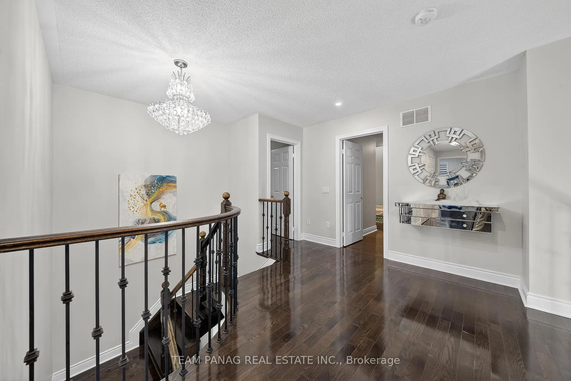 Photo 33 of 2 Belleville Drive, Brampton, Vales of Castlemore North — HOMEH