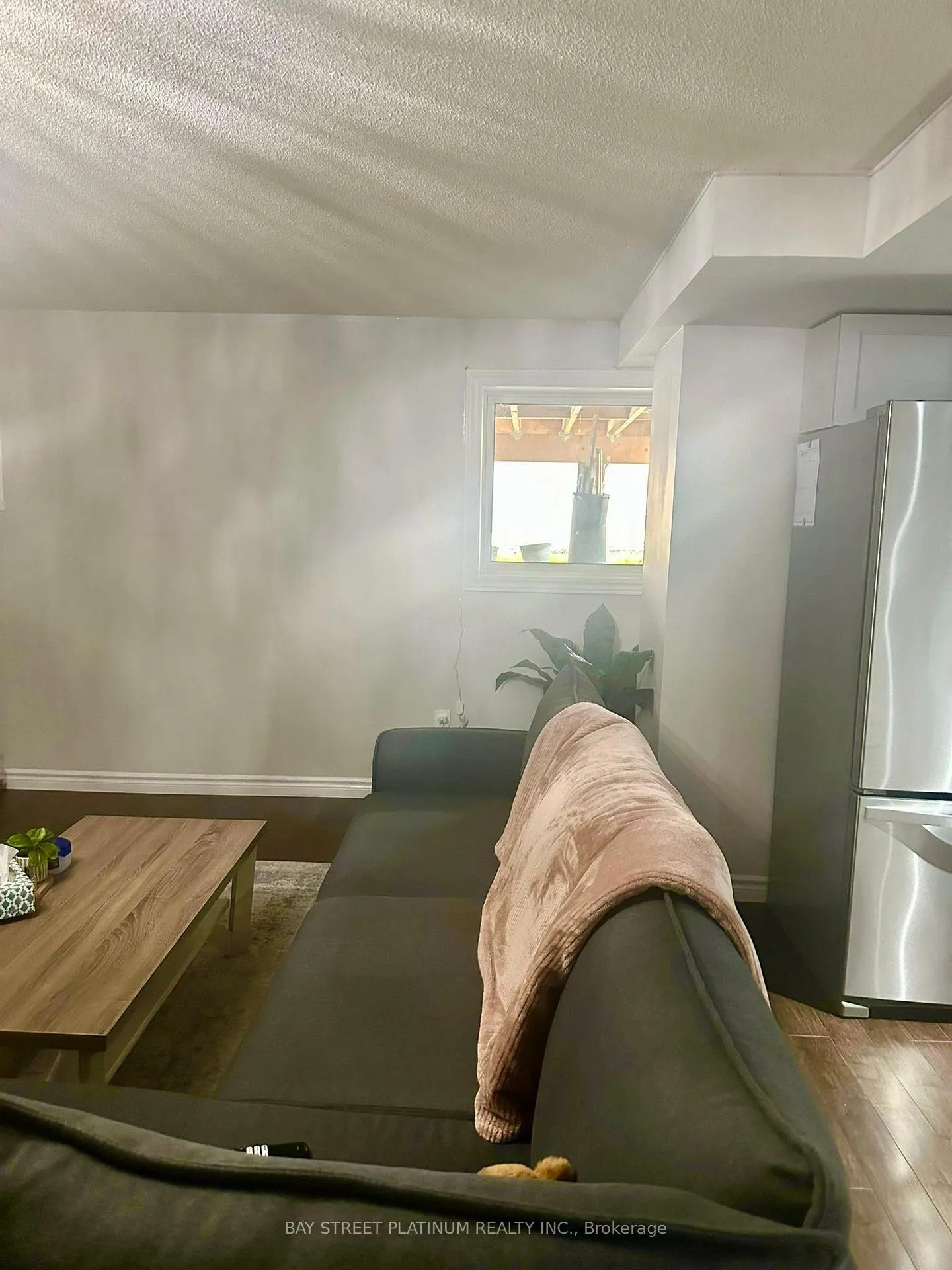 Photo 14 of 34 Royal West Drive, Brampton, Credit Valley — HOMEH