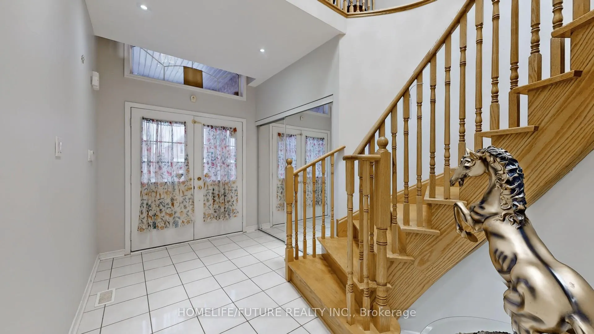 Photo 3 of 102 Remmington Street, Clarington, Bowmanville — HOMEH