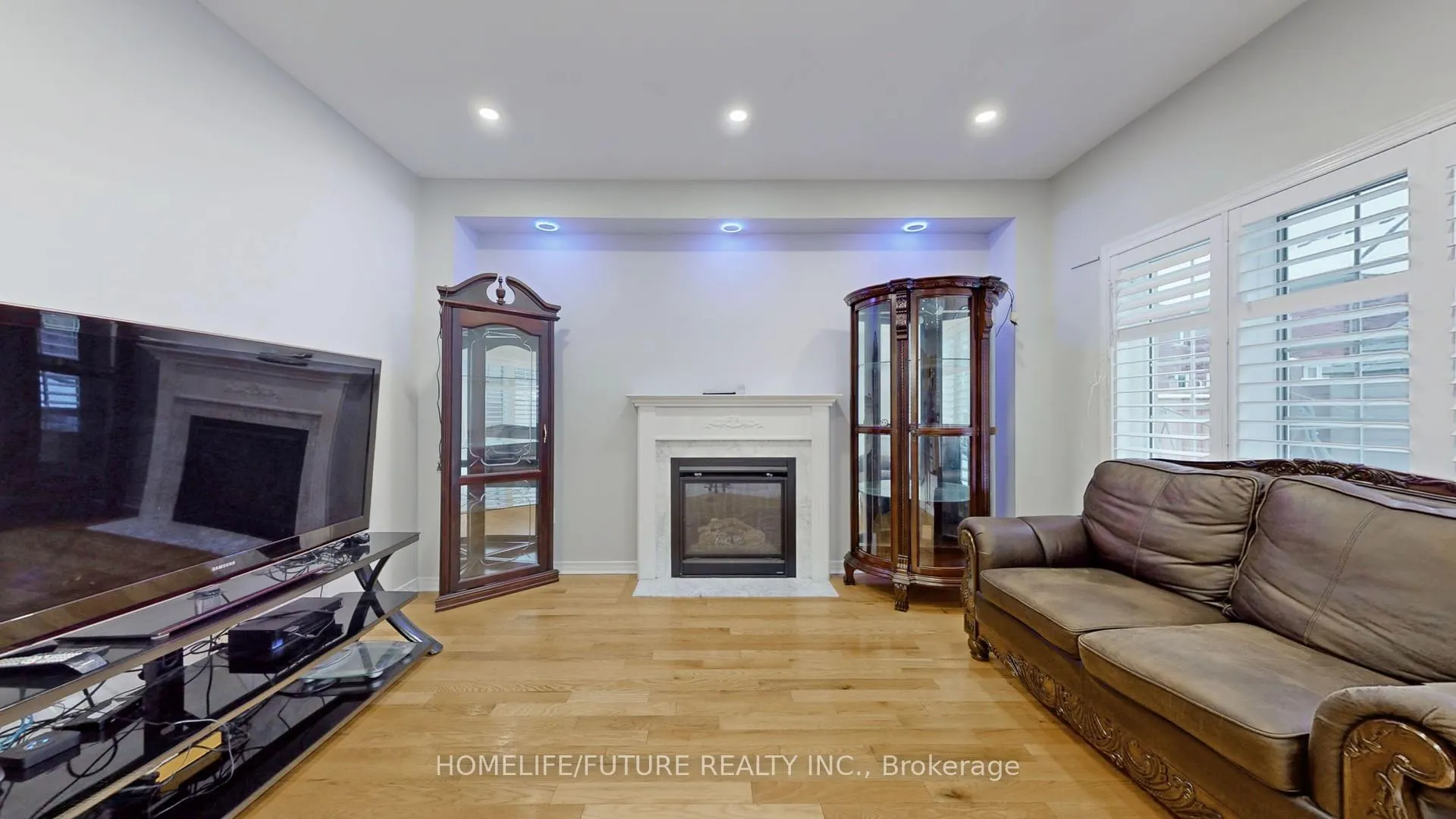 Photo 8 of 102 Remmington Street, Clarington, Bowmanville — HOMEH