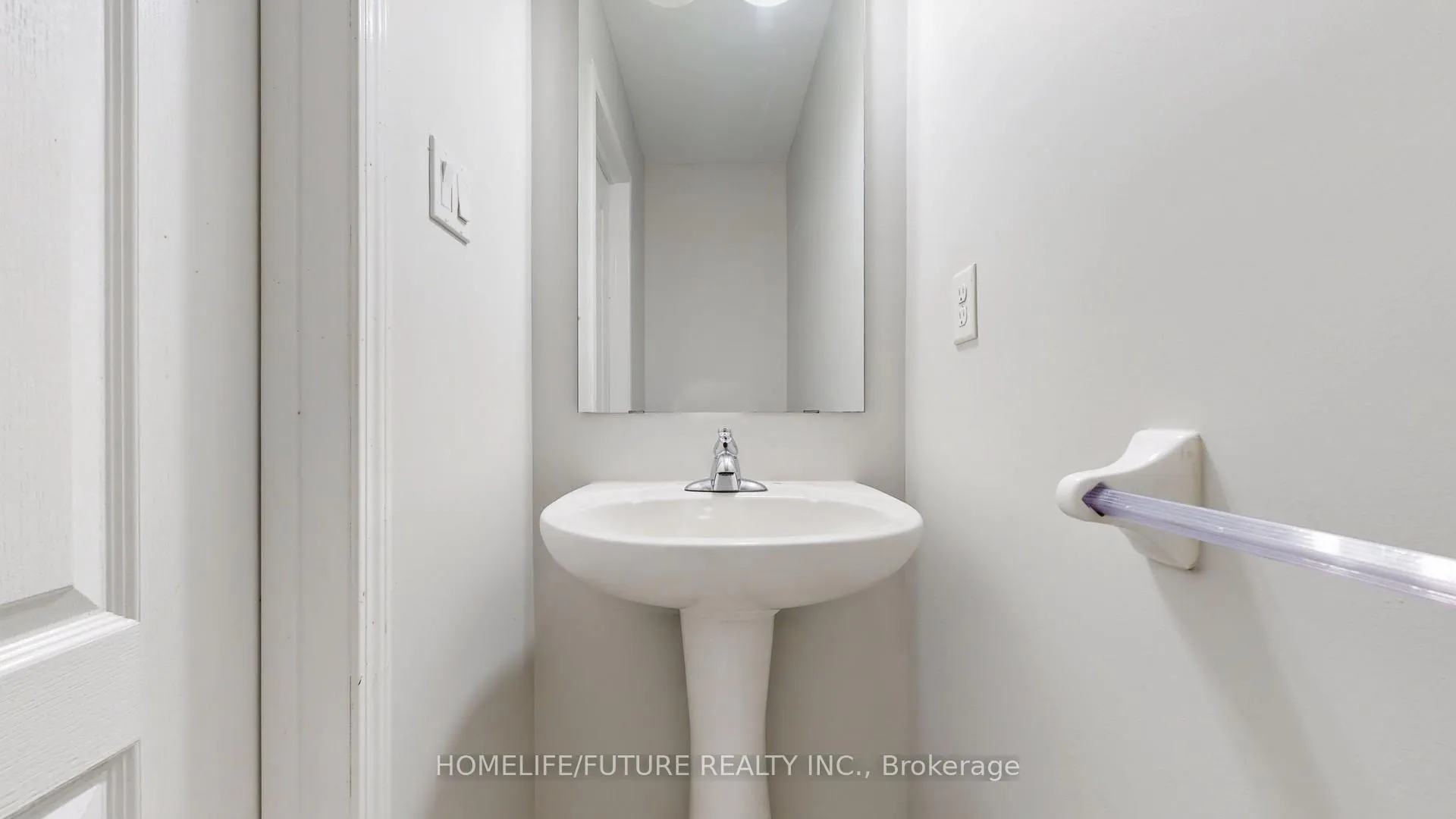 Photo 21 of 102 Remmington Street, Clarington, Bowmanville — HOMEH