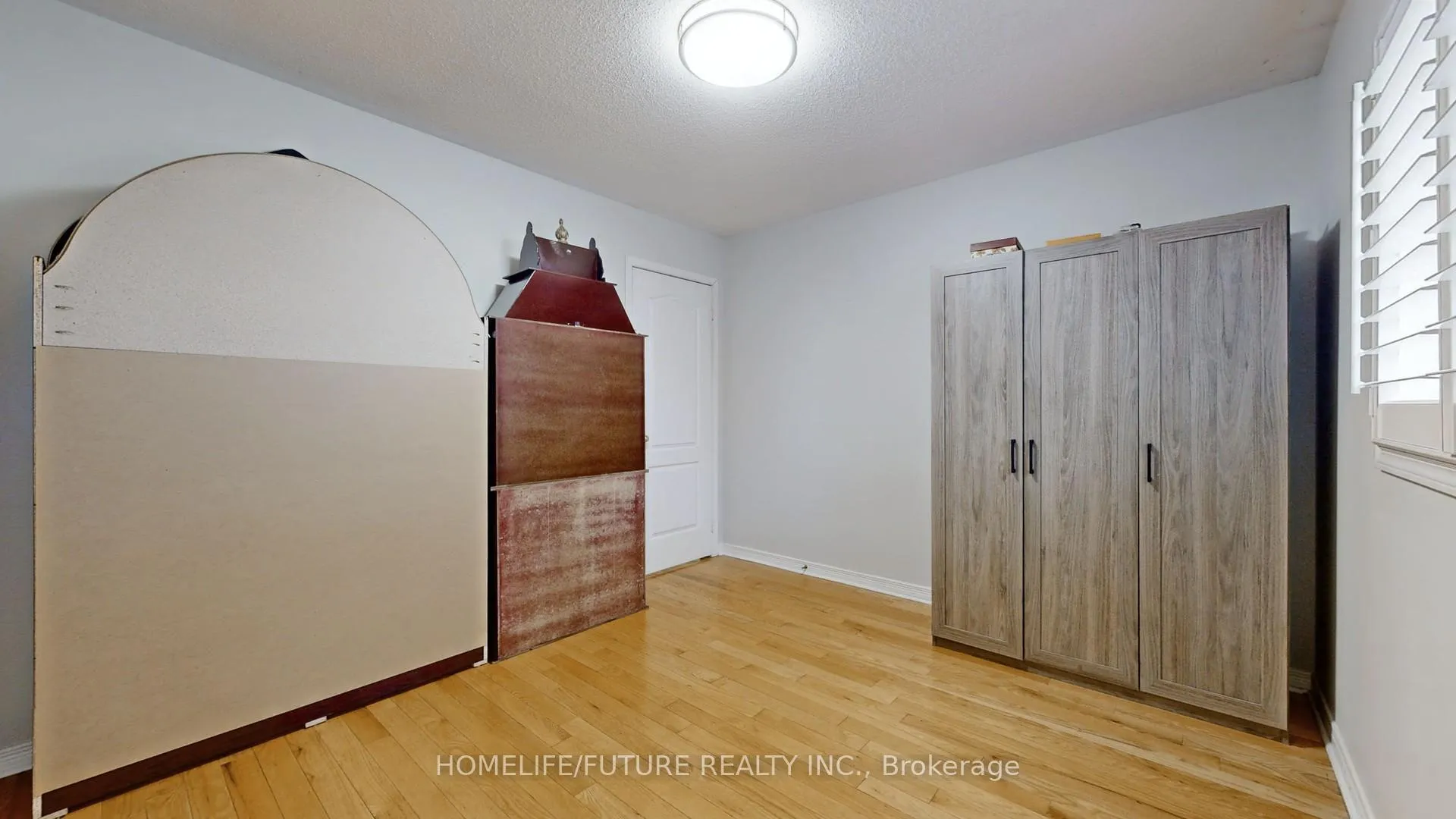 Photo 34 of 102 Remmington Street, Clarington, Bowmanville — HOMEH