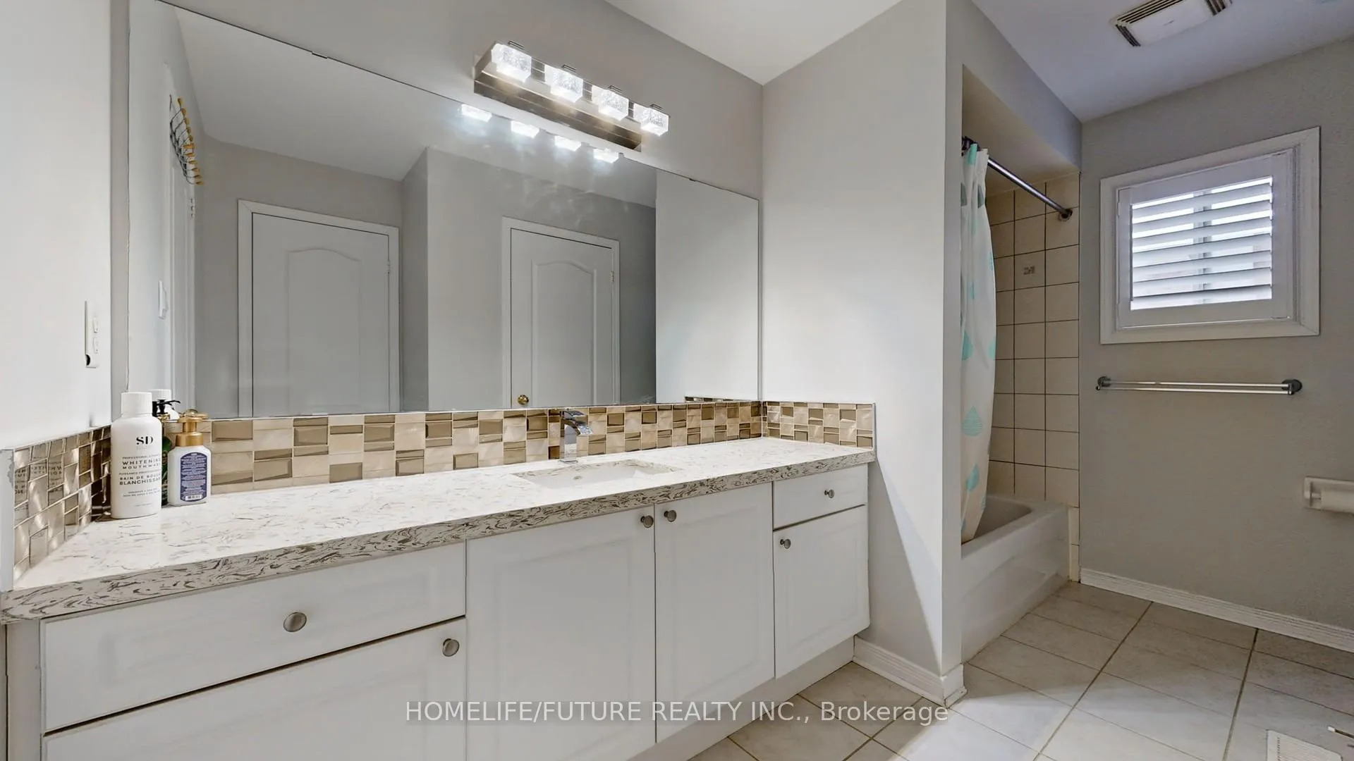 Photo 37 of 102 Remmington Street, Clarington, Bowmanville — HOMEH