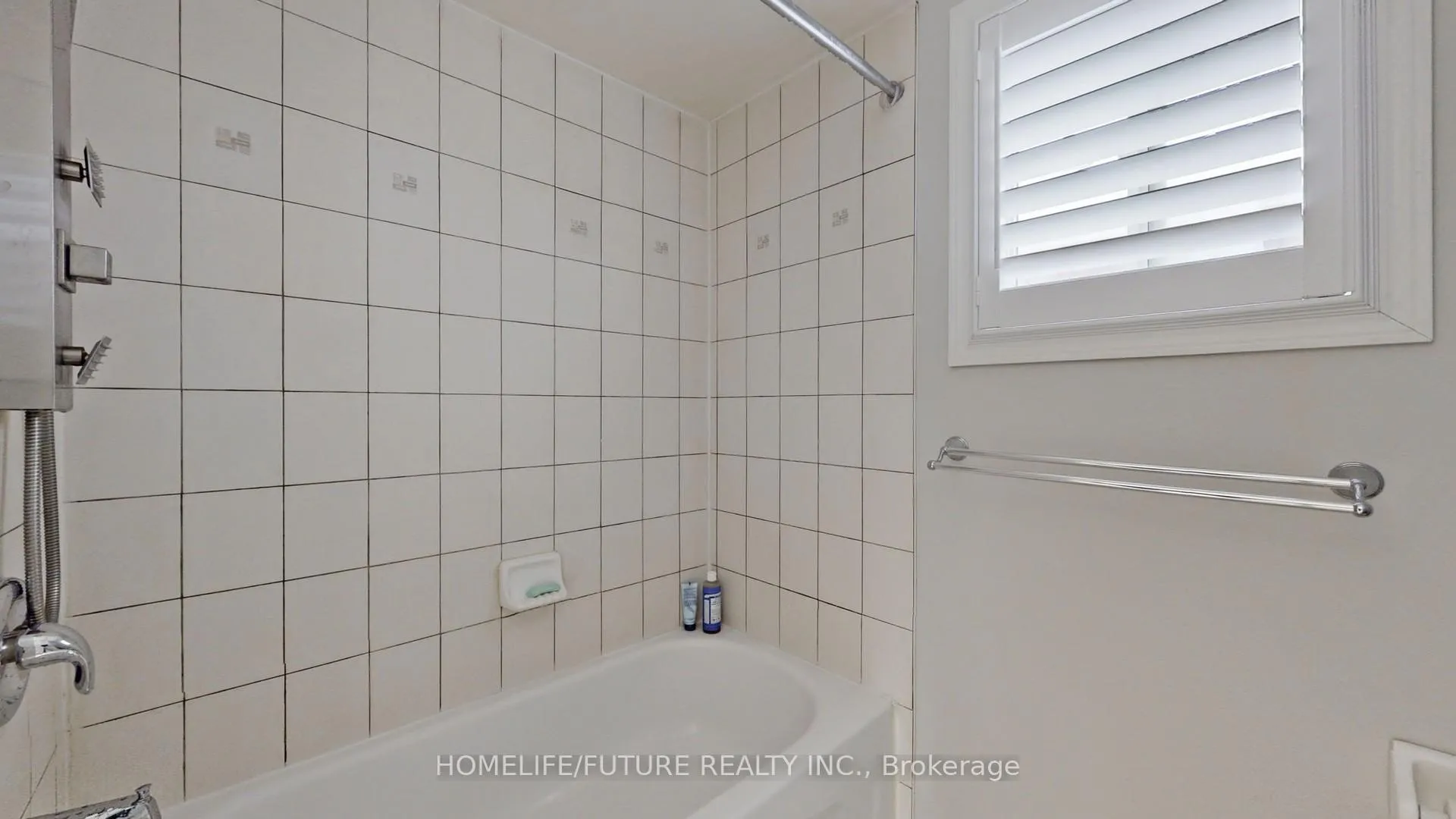 Photo 38 of 102 Remmington Street, Clarington, Bowmanville — HOMEH