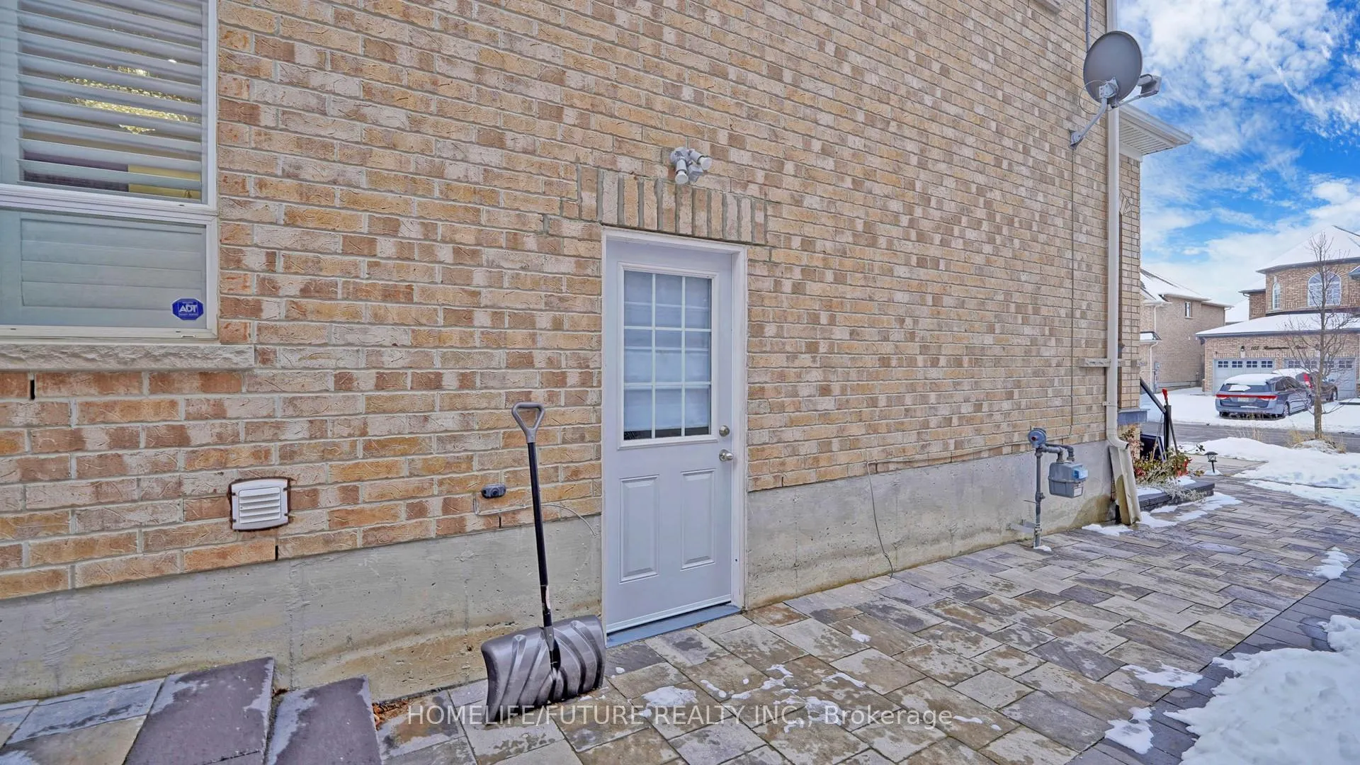 Photo 42 of 102 Remmington Street, Clarington, Bowmanville — HOMEH