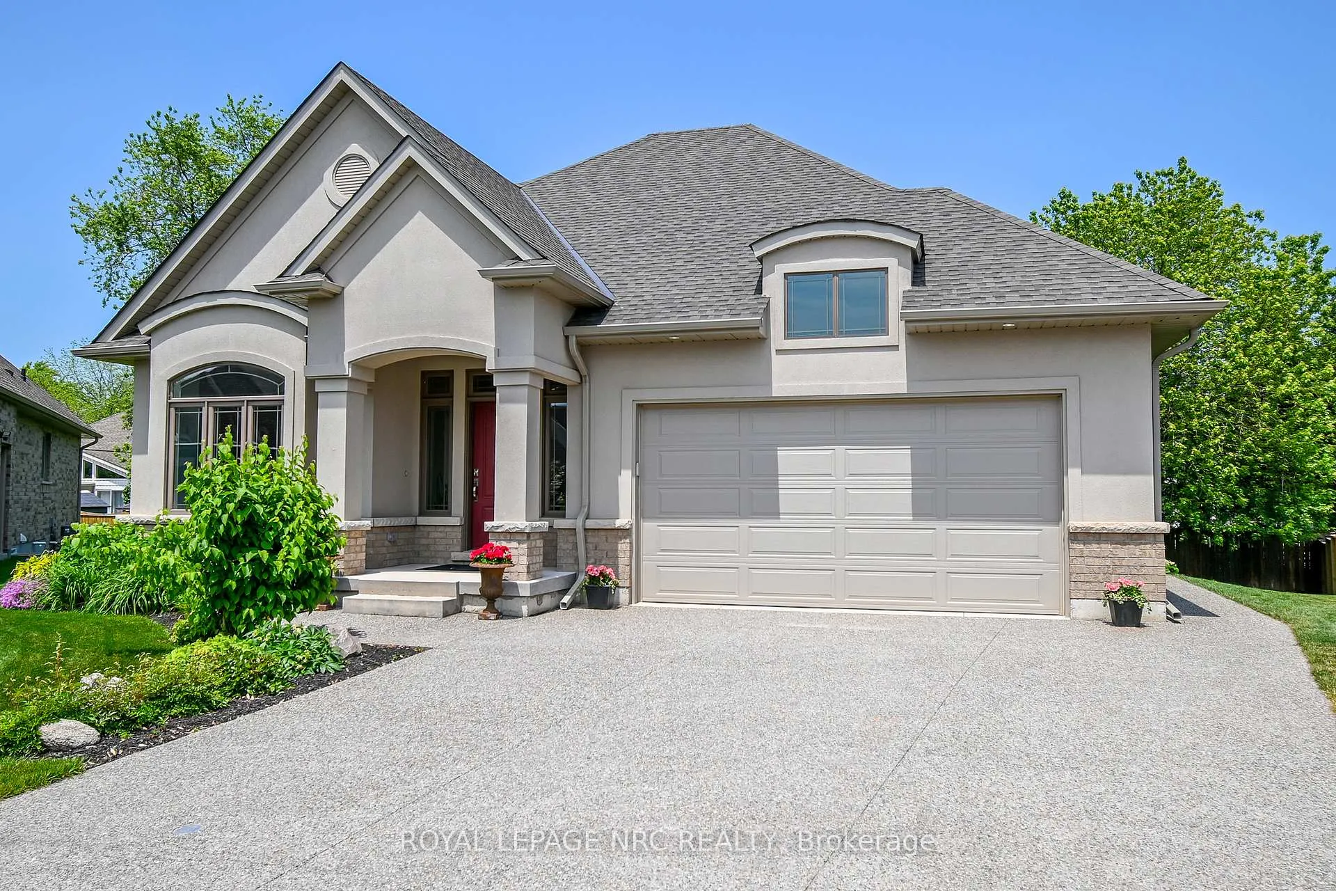 Photo 2 of 11 Emily Lane, Pelham, Fonthill — HOMEH