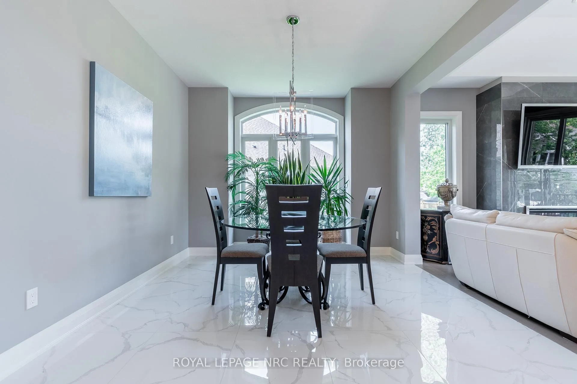 Photo 14 of 11 Emily Lane, Pelham, Fonthill — HOMEH