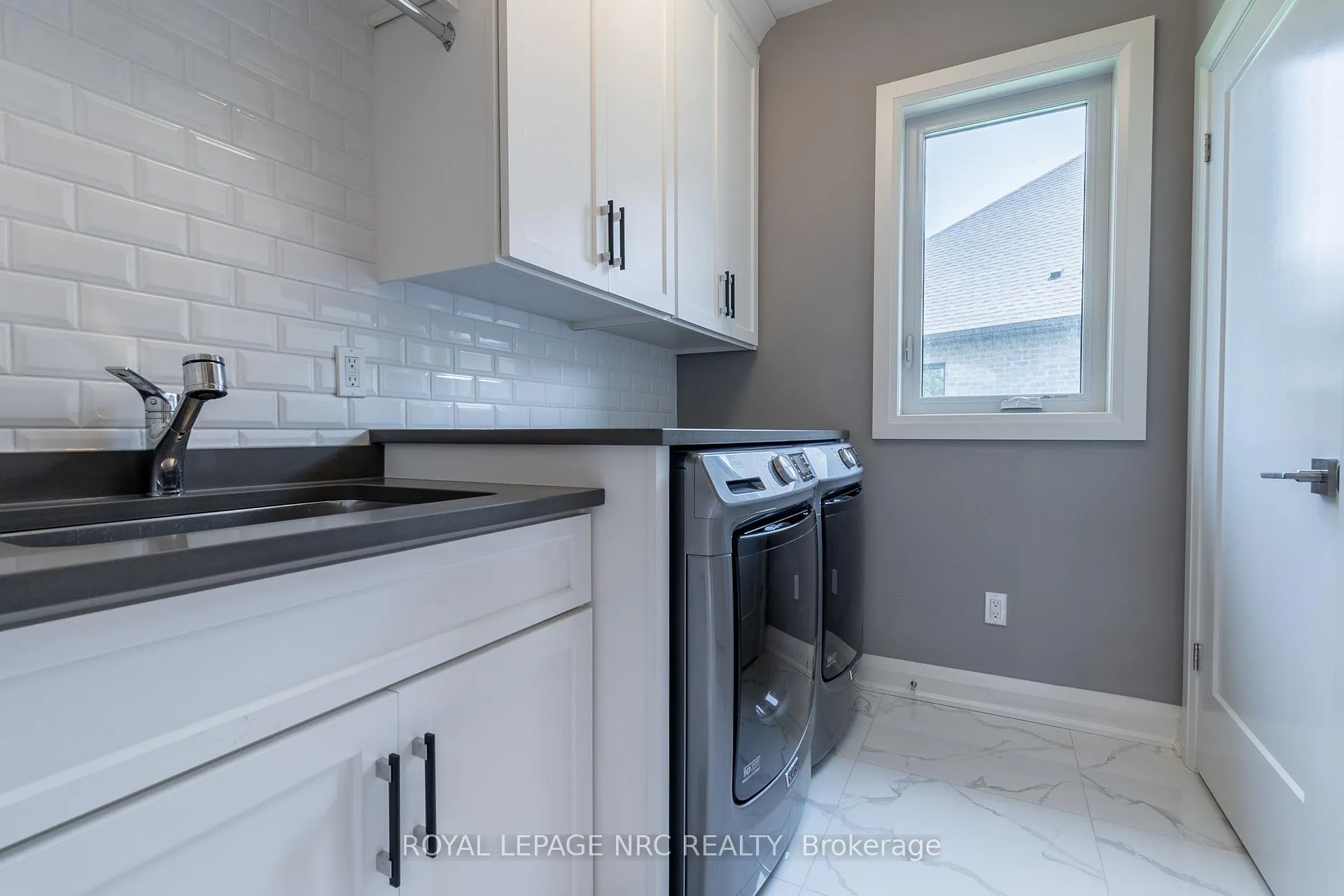 Photo 26 of 11 Emily Lane, Pelham, Fonthill — HOMEH