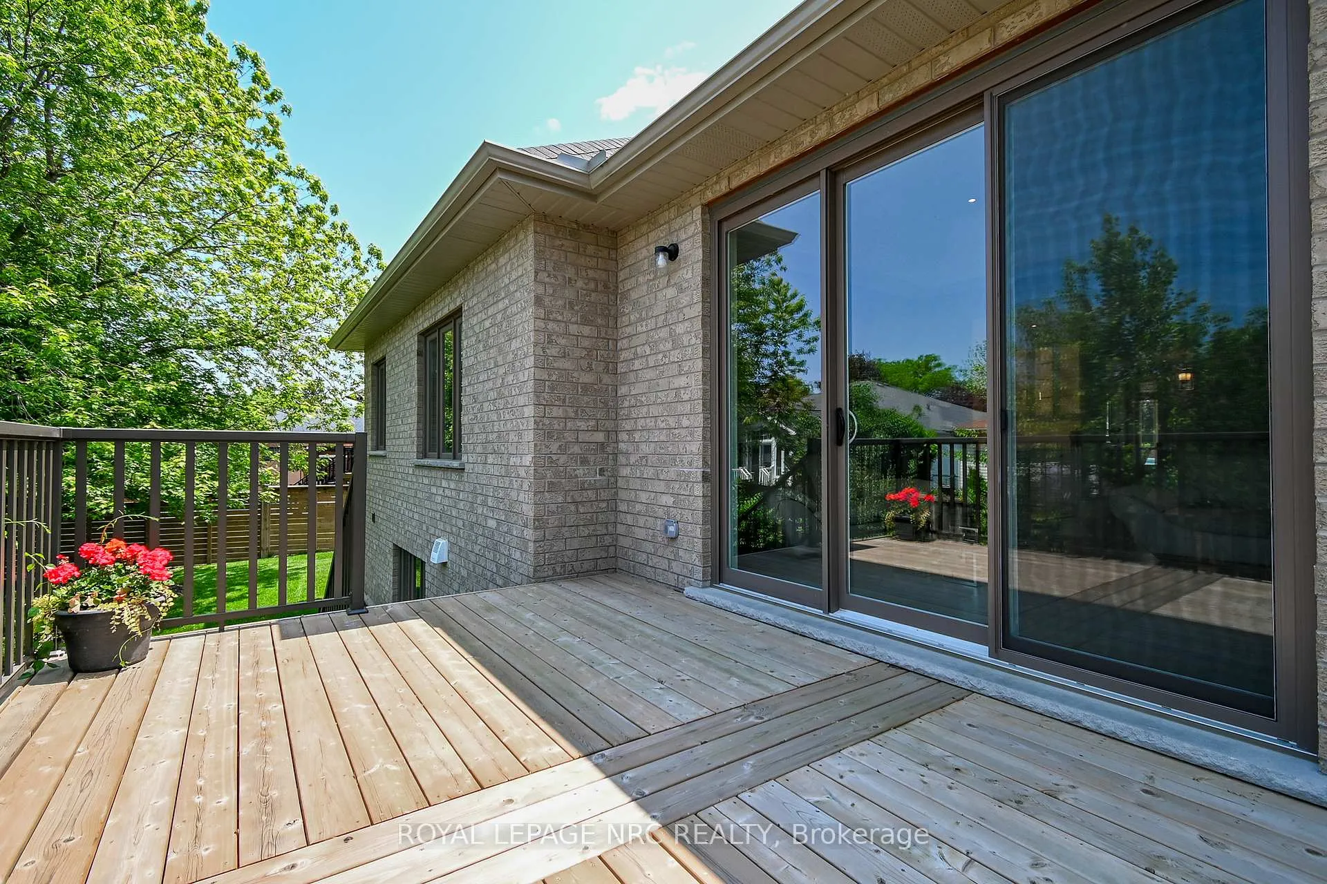 Photo 30 of 11 Emily Lane, Pelham, Fonthill — HOMEH