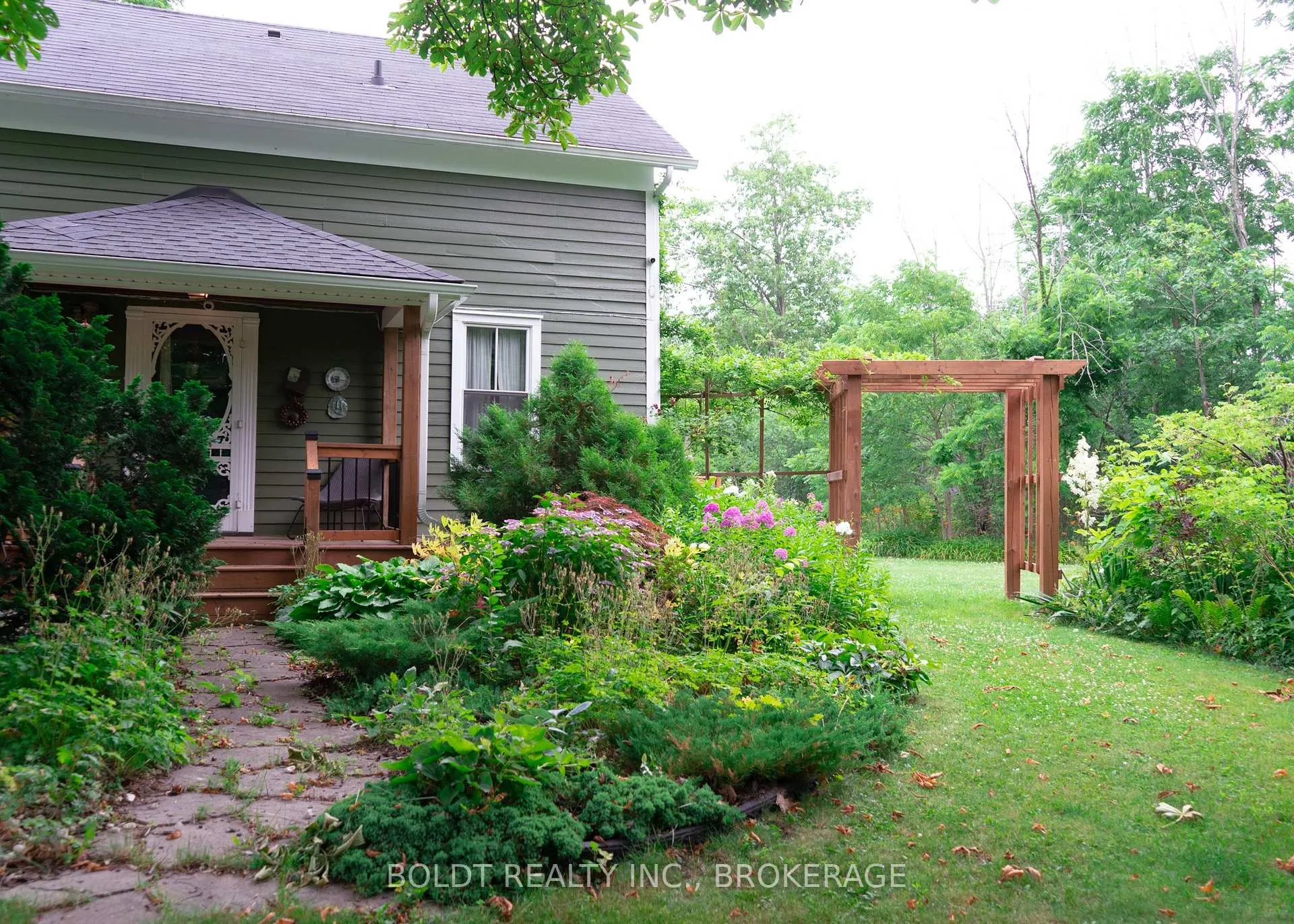 Photo 6 of 2440 Decew Road, Thorold, Cataract Road — HOMEH