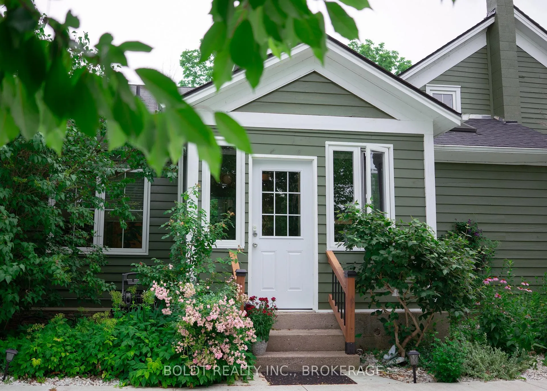 Photo 8 of 2440 Decew Road, Thorold, Cataract Road — HOMEH