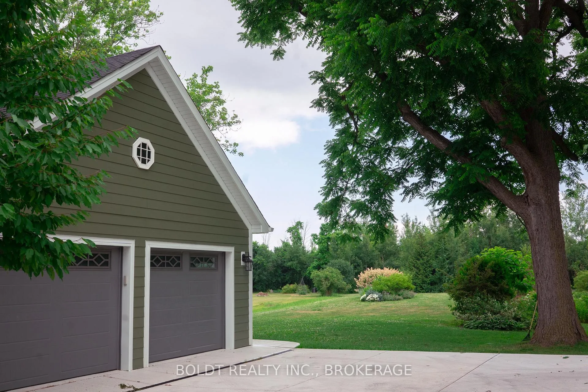 Photo 9 of 2440 Decew Road, Thorold, Cataract Road — HOMEH