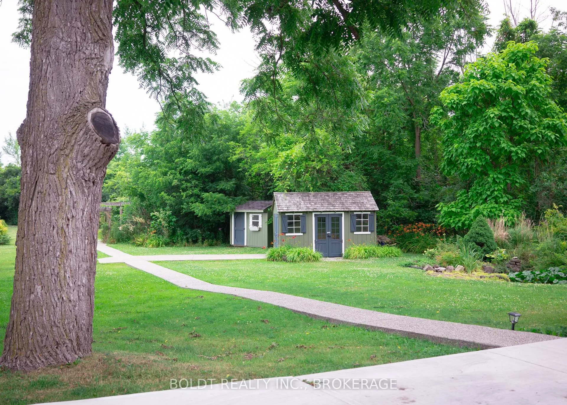 Photo 10 of 2440 Decew Road, Thorold, Cataract Road — HOMEH