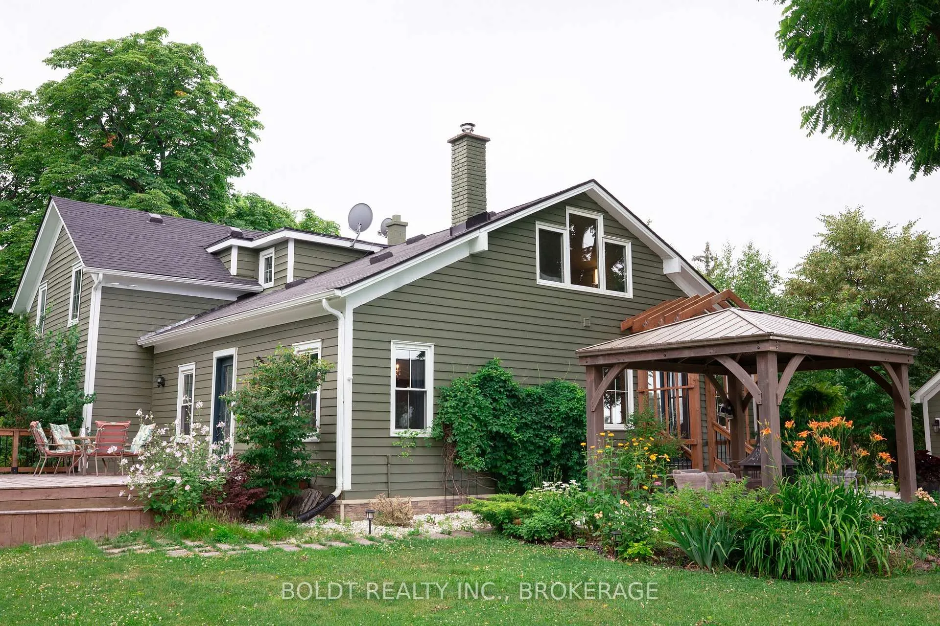 Photo 12 of 2440 Decew Road, Thorold, Cataract Road — HOMEH