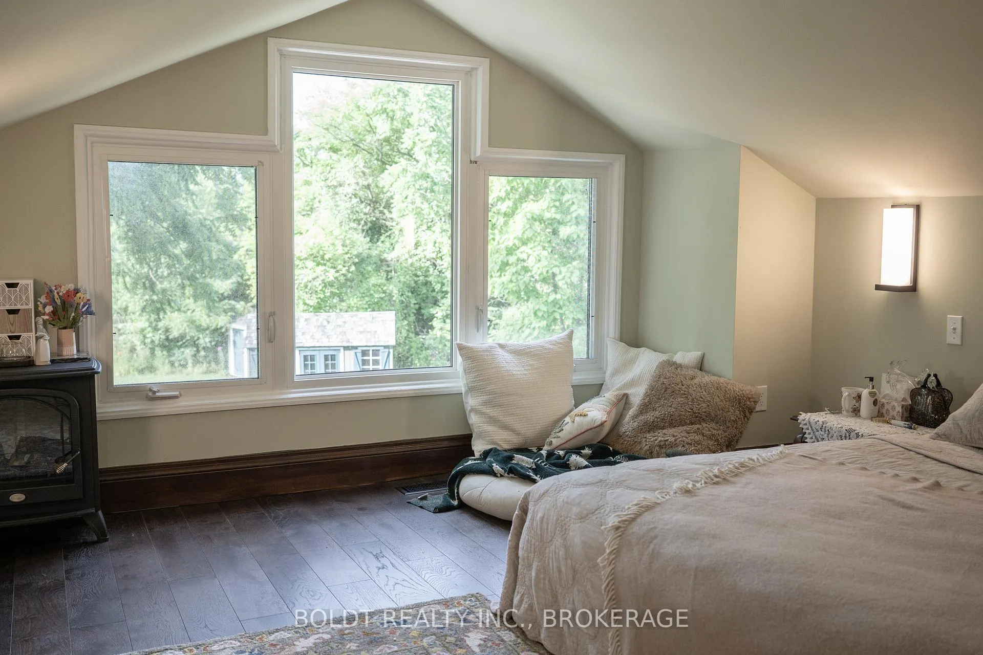 Photo 33 of 2440 Decew Road, Thorold, Cataract Road — HOMEH