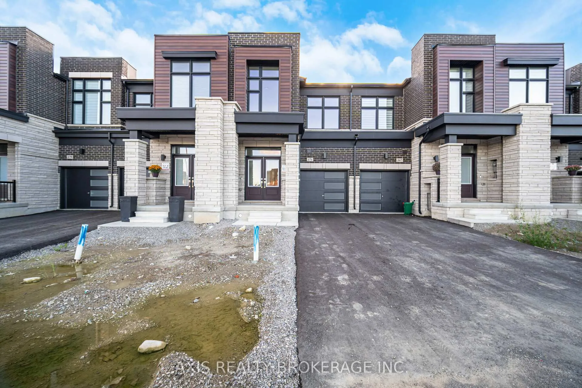 Front of 171 Haldimand Street