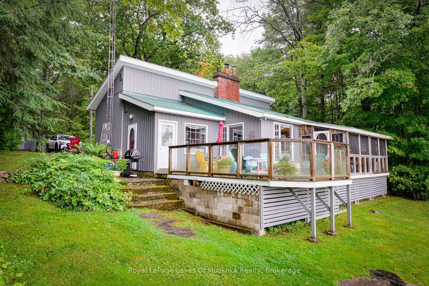 Photo 1 of 1029 Lakeshore Drive, Gravenhurst, Muskoka (S) — HOMEH