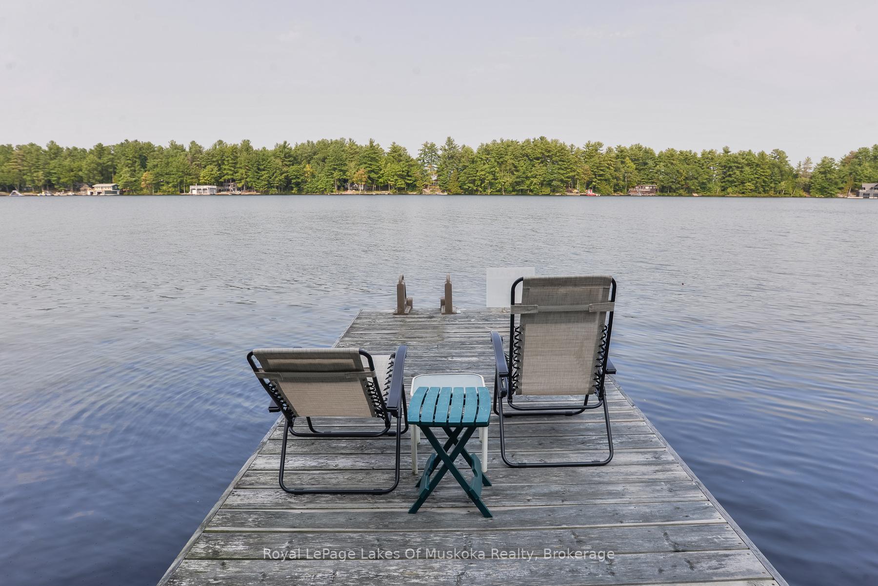 Photo 4 of 1029 Lakeshore Drive, Gravenhurst, Muskoka (S) — HOMEH