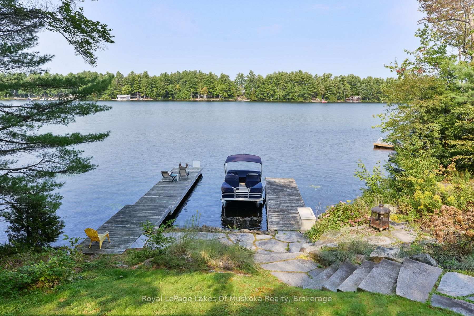Photo 5 of 1029 Lakeshore Drive, Gravenhurst, Muskoka (S) — HOMEH