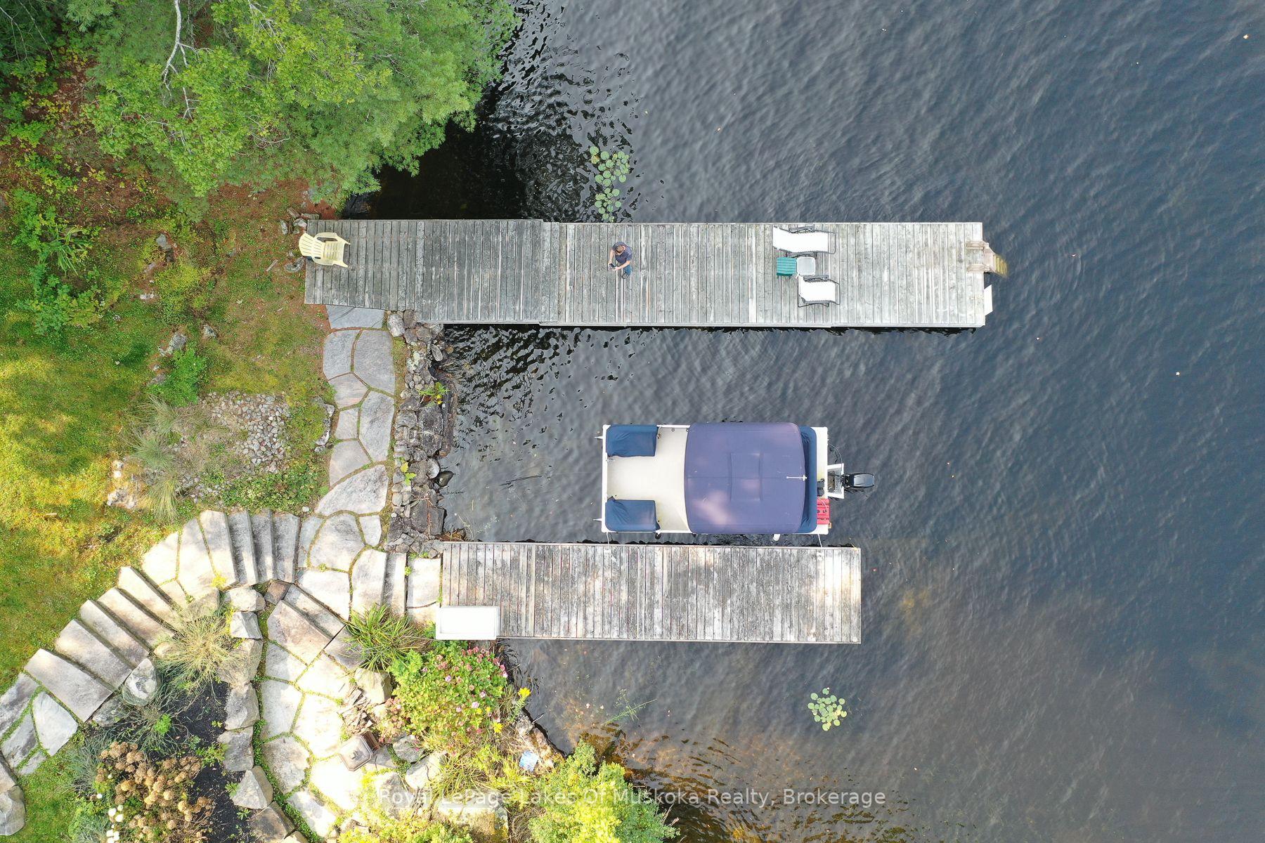 Photo 9 of 1029 Lakeshore Drive, Gravenhurst, Muskoka (S) — HOMEH