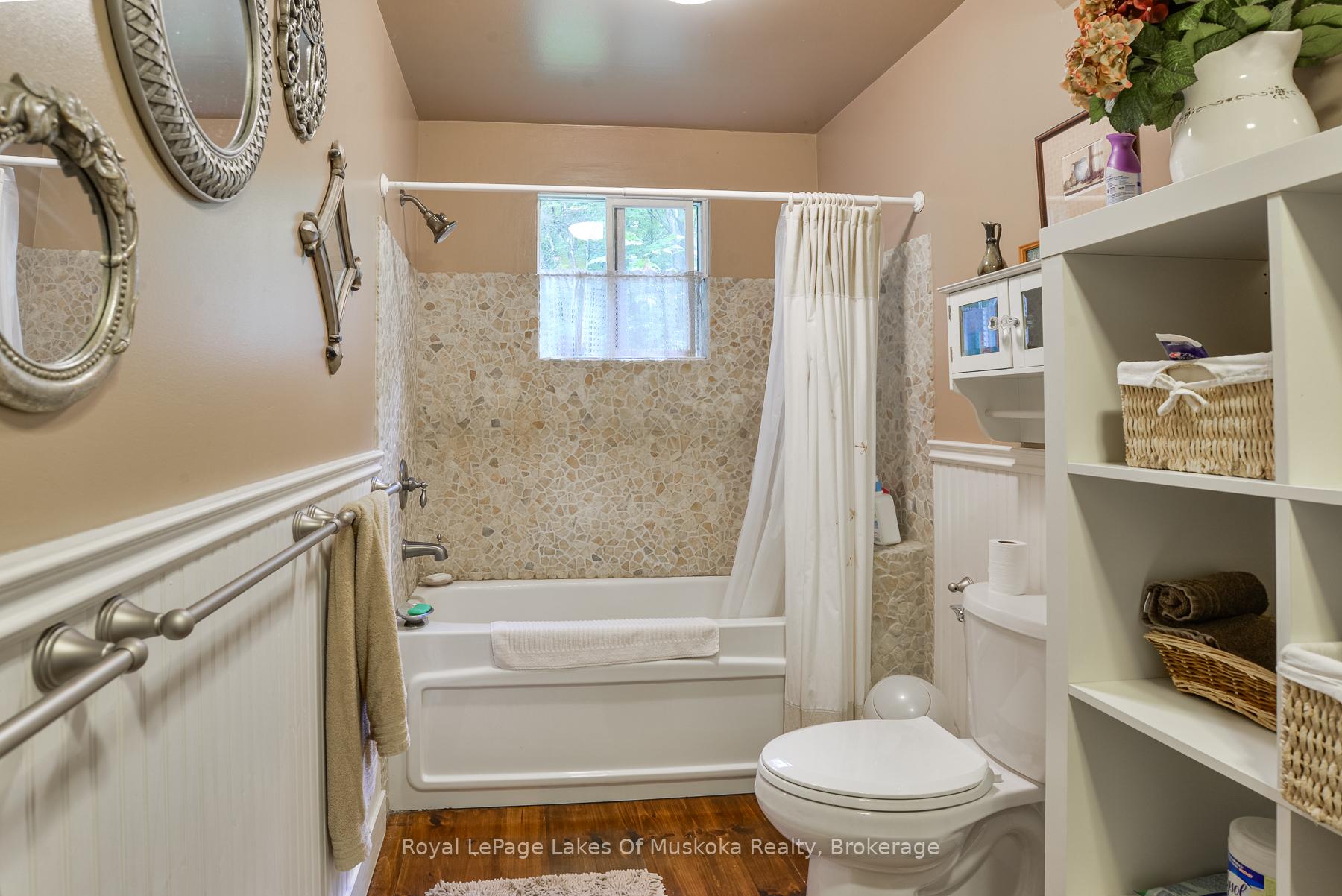 Photo 30 of 1029 Lakeshore Drive, Gravenhurst, Muskoka (S) — HOMEH